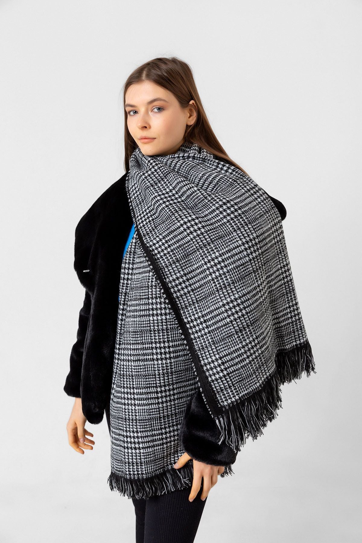 Kışlık Trend Siyah Ekose Desenli Atkı - Şıklık Ve Sıcaklık Için Tasarlandı Sal1212