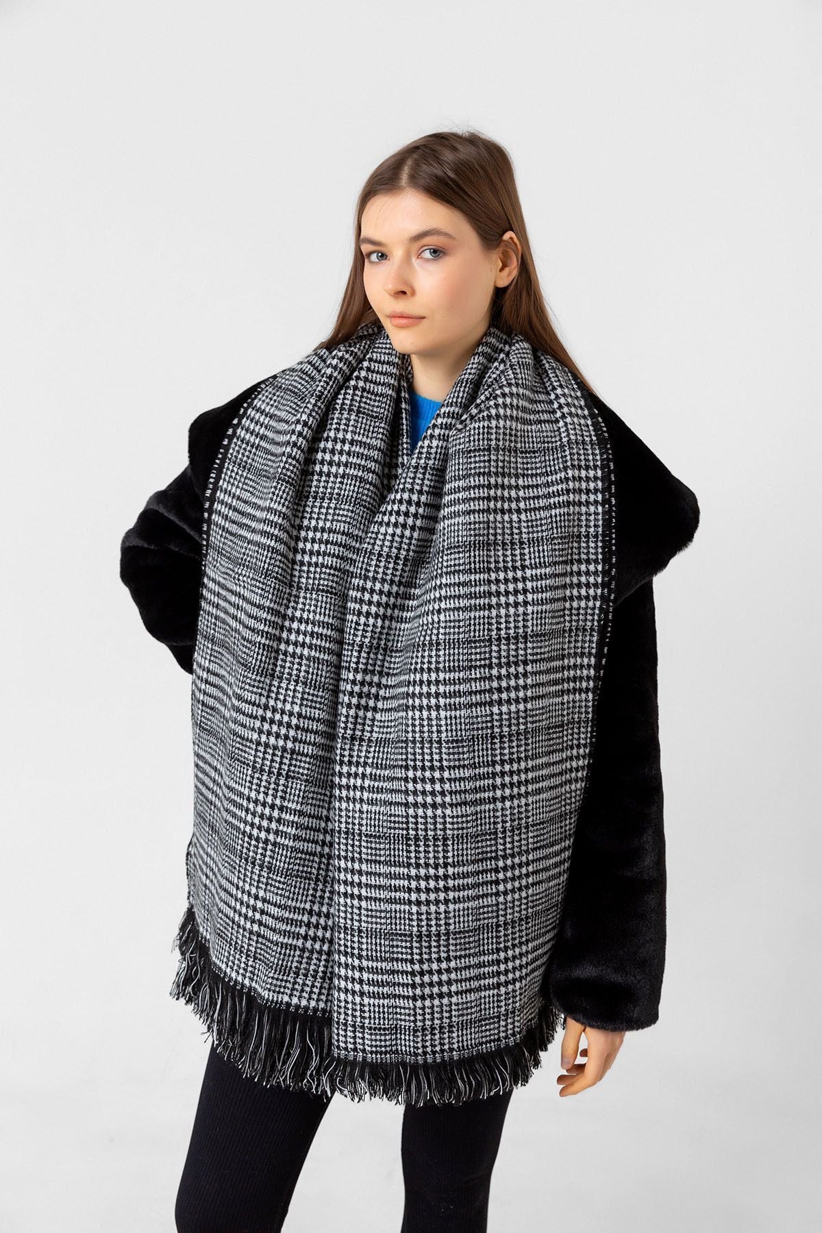 Kışlık Trend Siyah Ekose Desenli Atkı - Şıklık Ve Sıcaklık Için Tasarlandı Sal1212