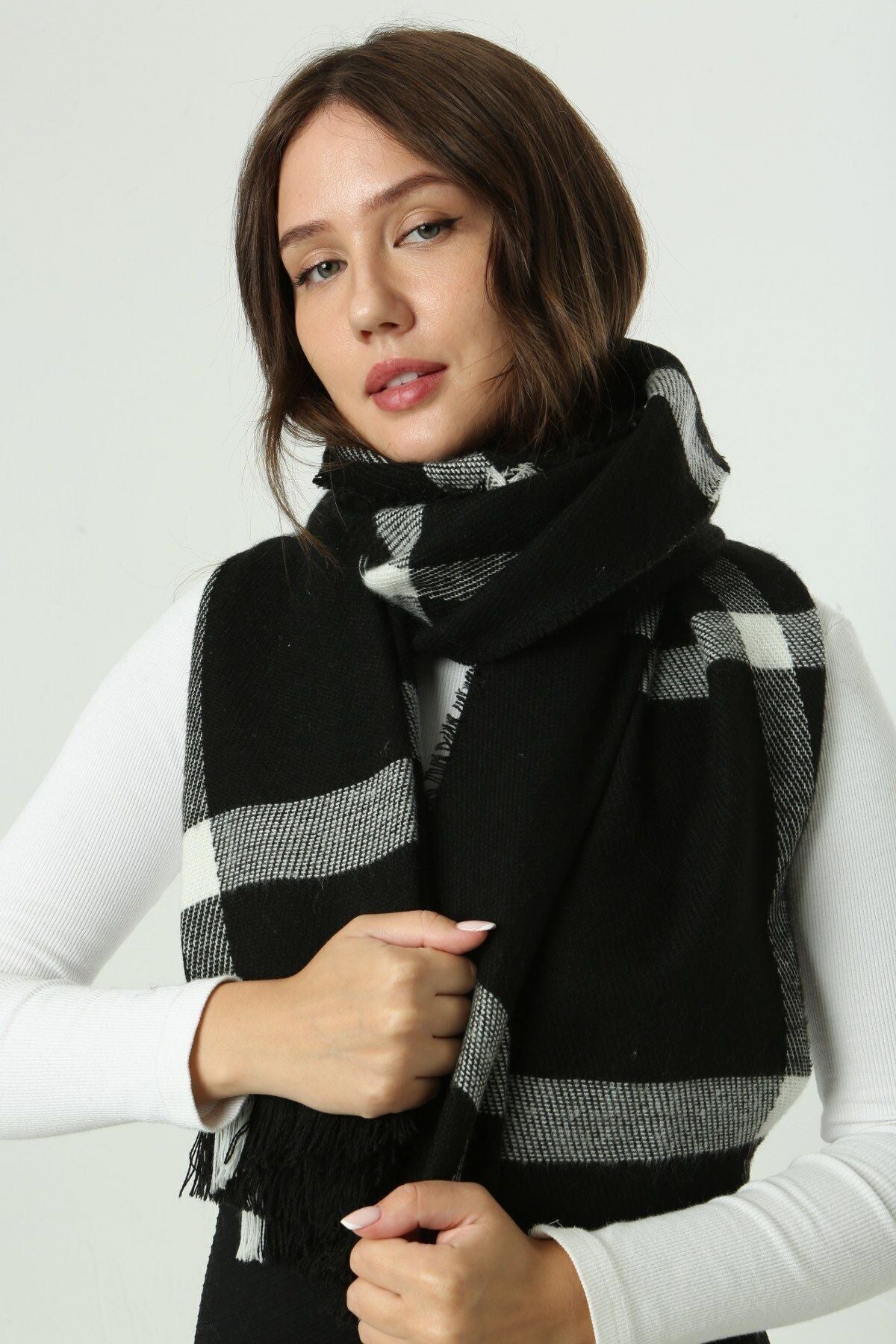 Kadın Siyah Desenli Atkı - Şal 70x180 SAL1234