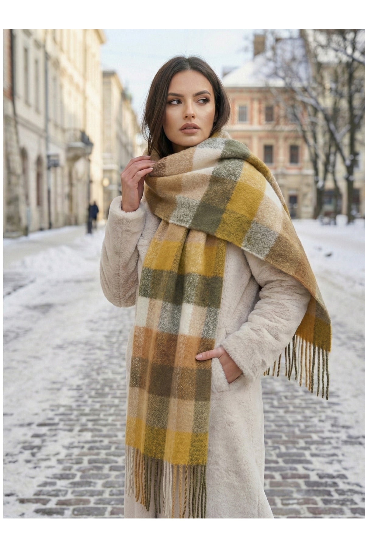 Kare Desenli Kahverengi-sarı-bej-gri Püsküllü Kalın Dokulu Atkı Sal1292