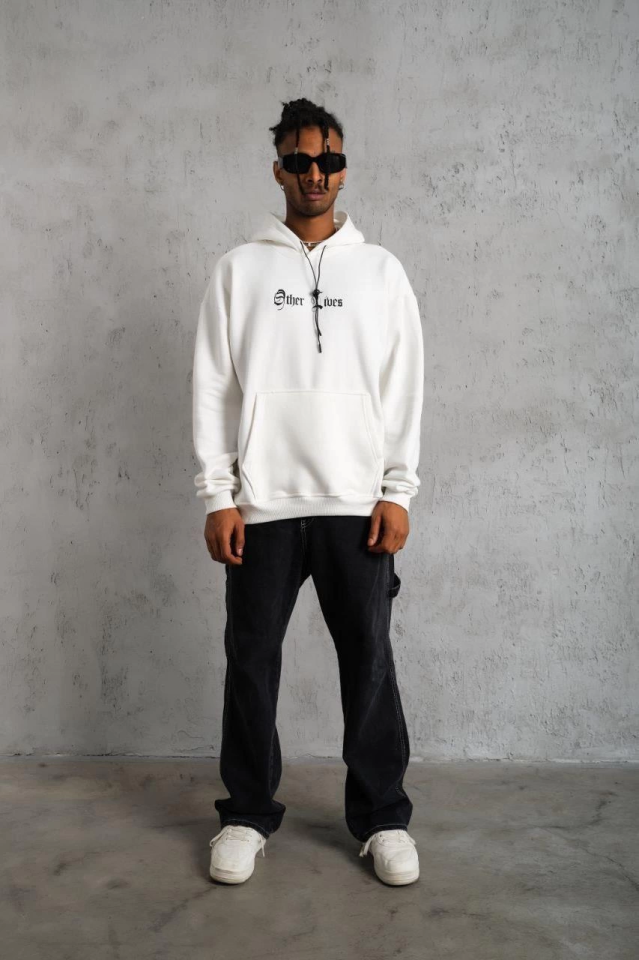 Oversize Üç İplik Şardonlu Kapüşonlu Sweatshirt – Beyaz “Other Lives” Ön Ve Arka Baskılı, Kanguru Cepli, Ribanalı Rahat Kışlı
