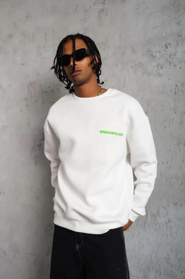 Erkek Oversize Sweatshirt – Beyaz Renk Ön Ve Sırt Baskılı, Üç İplik İçi Pamuklu Kumaş, Rahat Kalıp, Ribanalı Kışlık Sweat Winagain Polizei Serisi - Beyaz