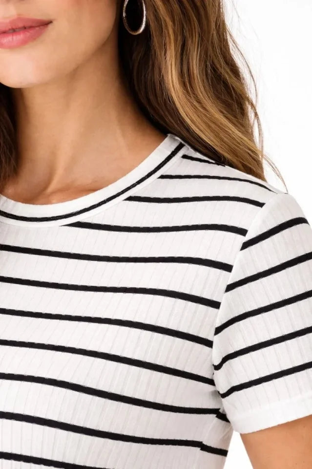 Striped Summer Knit T-Shirt Crew Neck Relaxed Fit T-Shirt - White