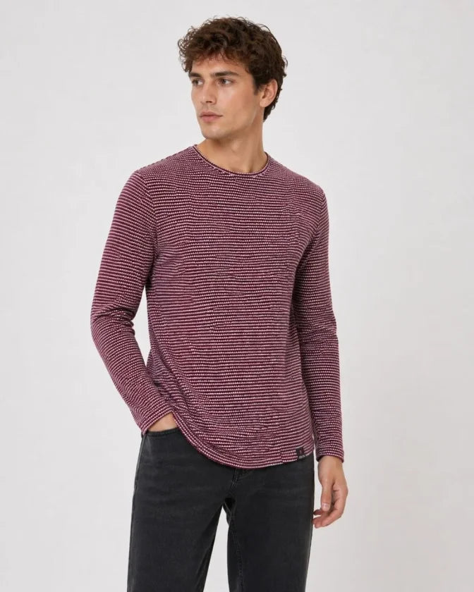 Men's Textured Striped Long Sleeve T-Shirt Oval Cut - Burgundy