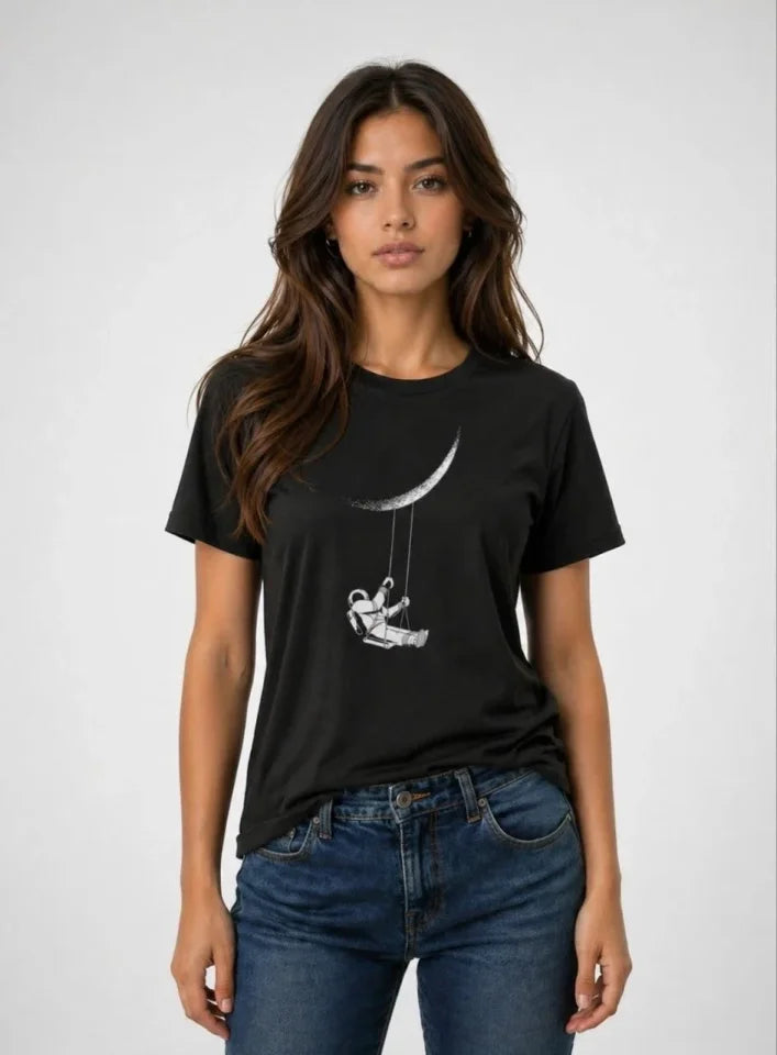 Astronot Ay Temalı Tişört Kısa Kol Yazlık Bisiklet Yaka T-Shirt - Siyah