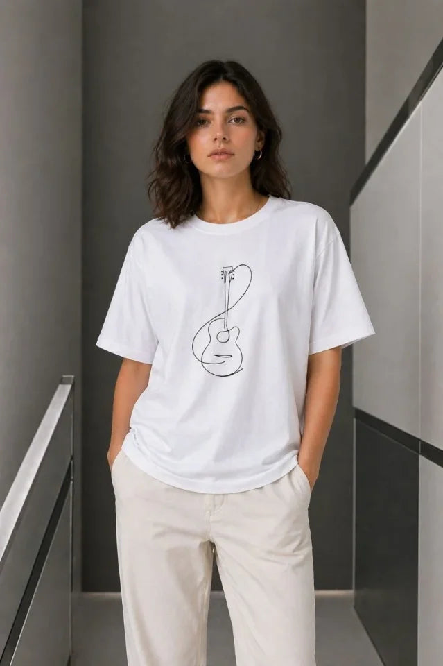 Minimal Gitar Baskılı Tişört T-Shirt Yazlık Kısa Kol Bisiklet Yaka T-Shirt - Beyaz
