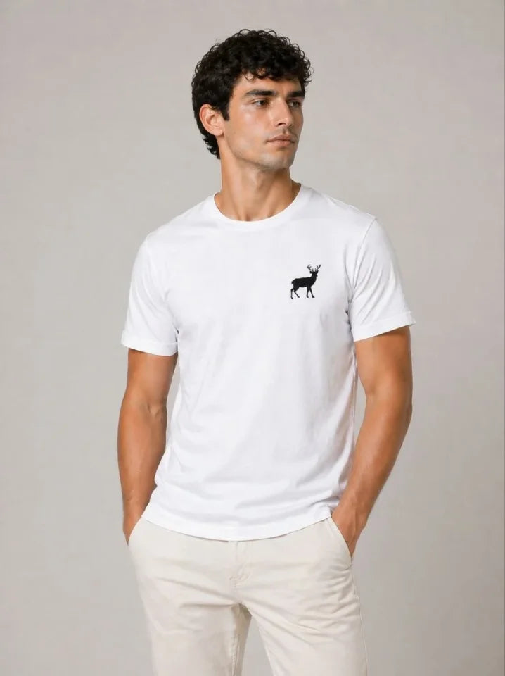 Erkek Minimal Geyik Logolu Tişört Bisiklet Yaka Kısa Kol Yazlık T-Shirt - Beyaz