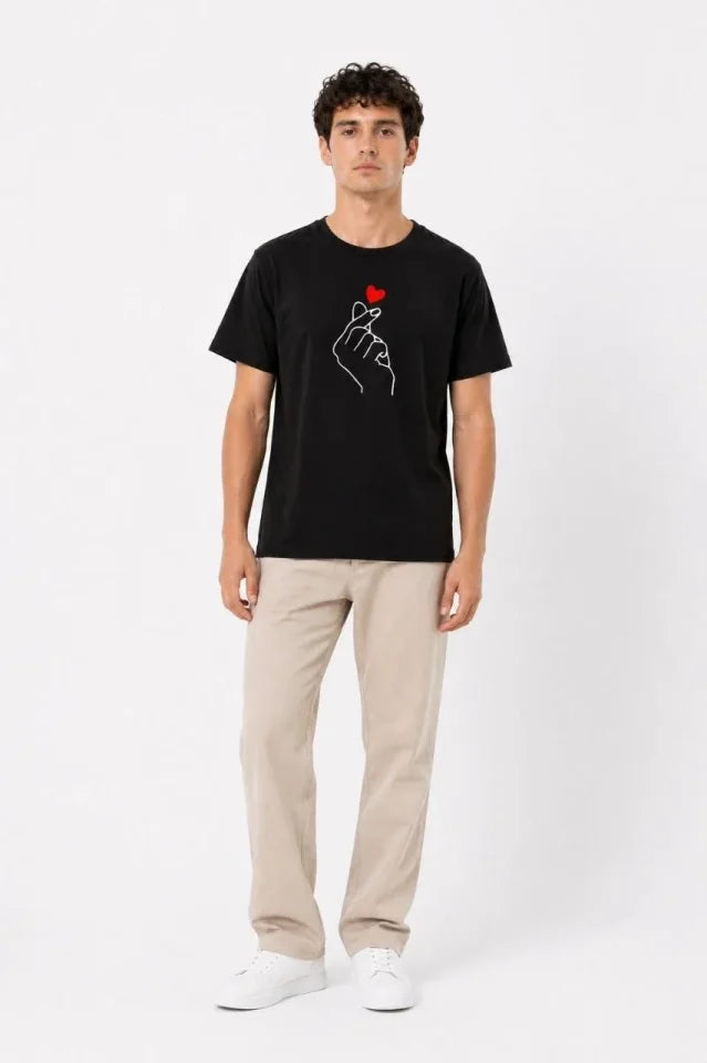 Men's Korean Finger Heart Love Themed Minimal Printed Short Sleeve Summer T-Shirt - Black