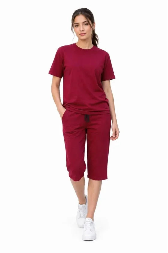 Top and Bottom Set, Two-Thread Fabric, Crew-Neck T-Shirt, Pocketed Below-the-Knee Shorts – Burgundy