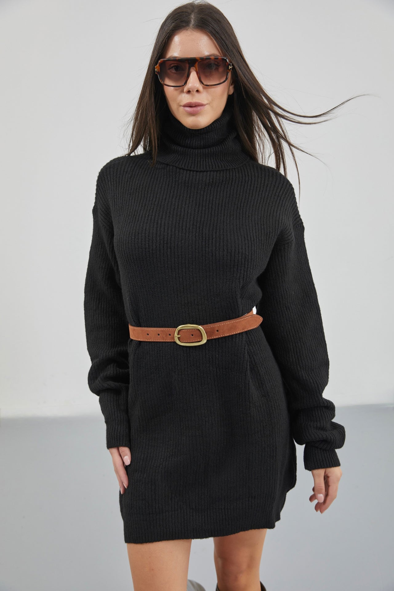 Oversize Balıkçı Yaka Siyah Triko Tunik