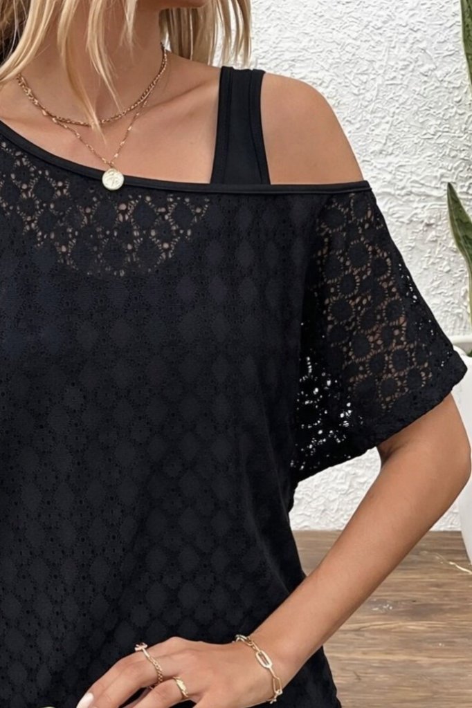 Women's Sleeveless Round Neck Viscose Tank Top and Batwing Sleeve Off-Shoulder Lace Blouse Two-Piece Set
