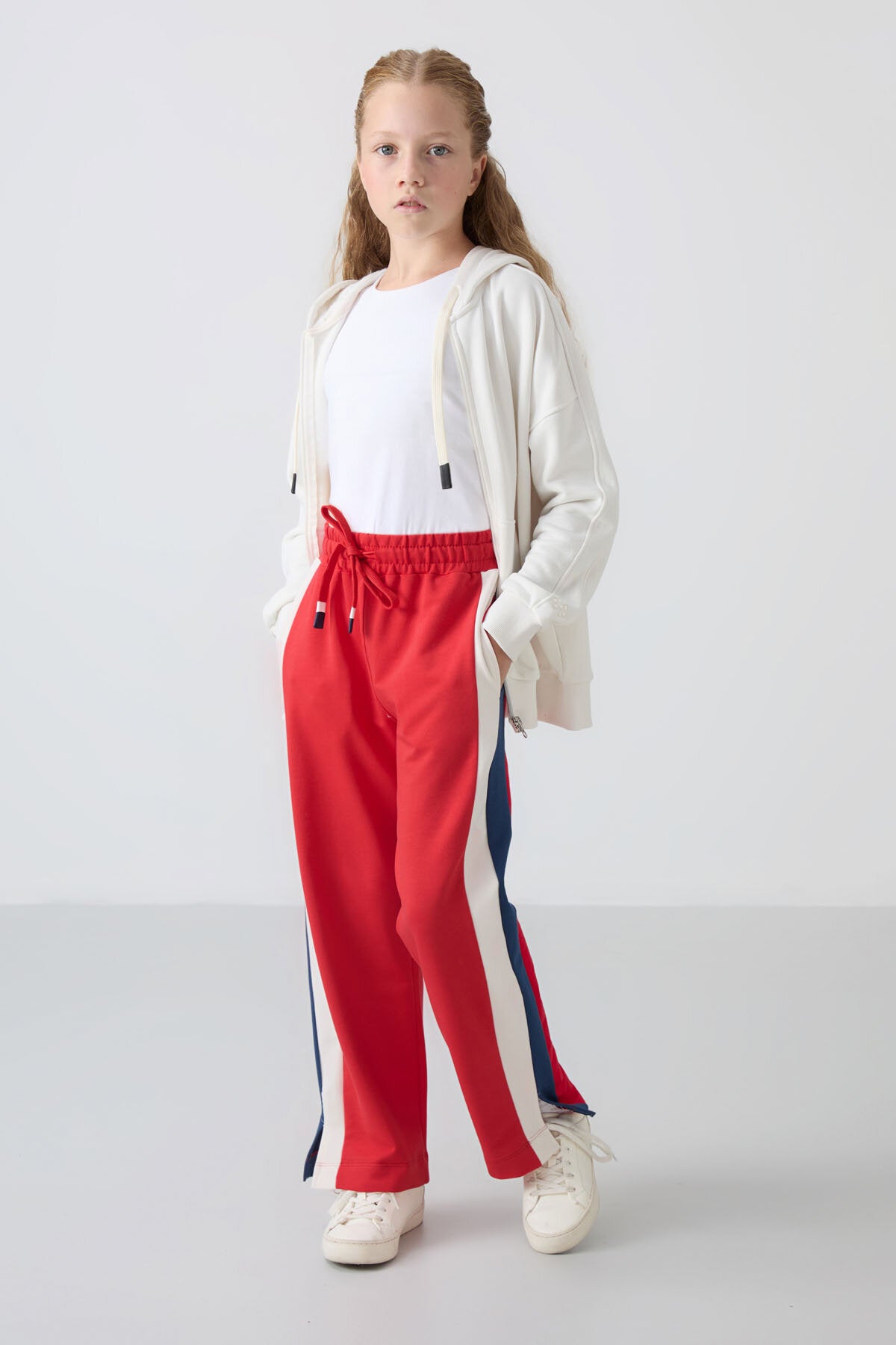 Açık Kırmızı Yırtmaç Detaylı Cepli Geniş Paça Kız Çocuk Eşofman Alt - 75141