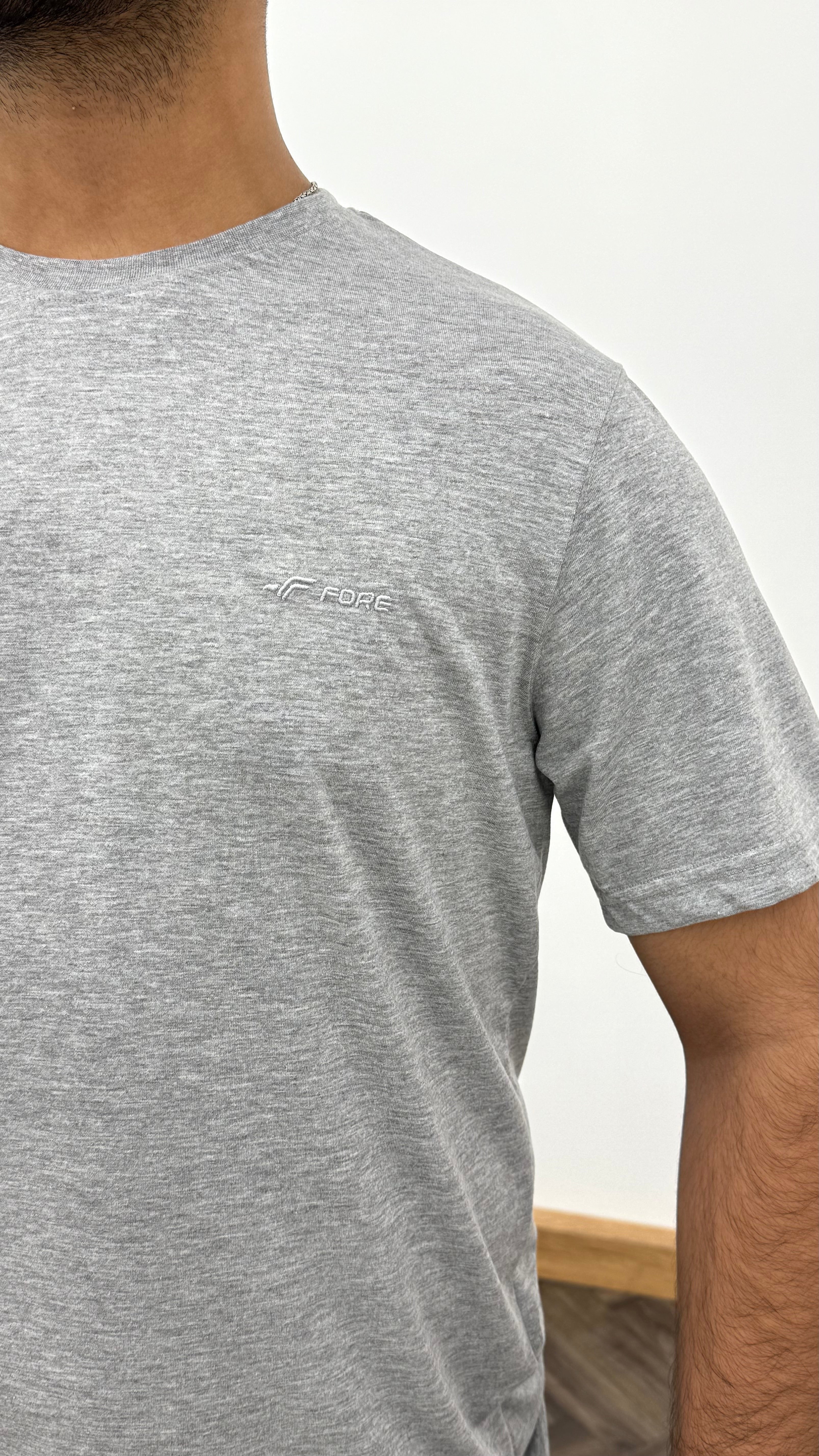 BİSİKLET YAKA NAKIŞ BASKILI TSHİRT