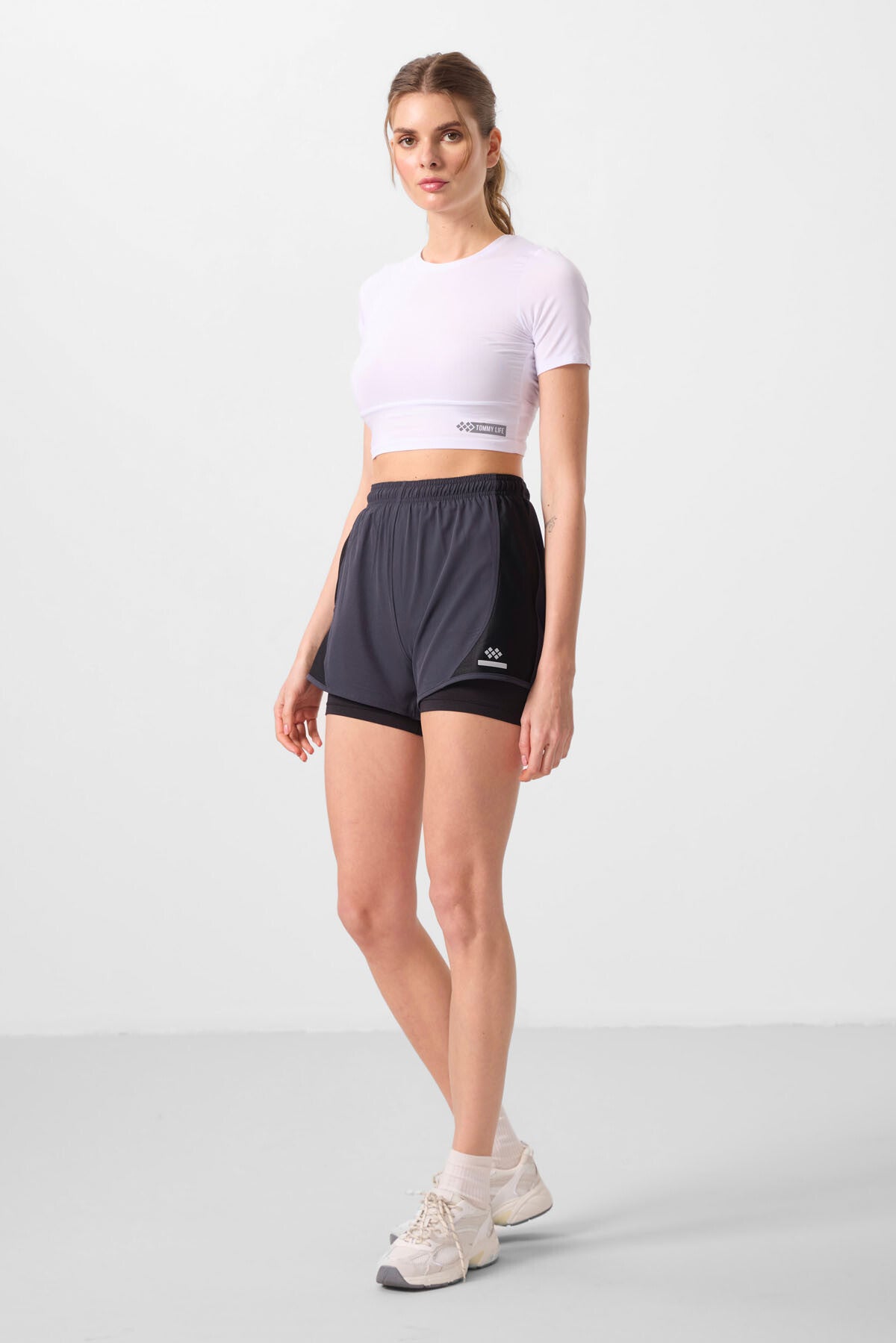 Antrasit Gizli Cep Fermuarlı Standart Kalıp Kadın İçi Taytlı Şort - 91015