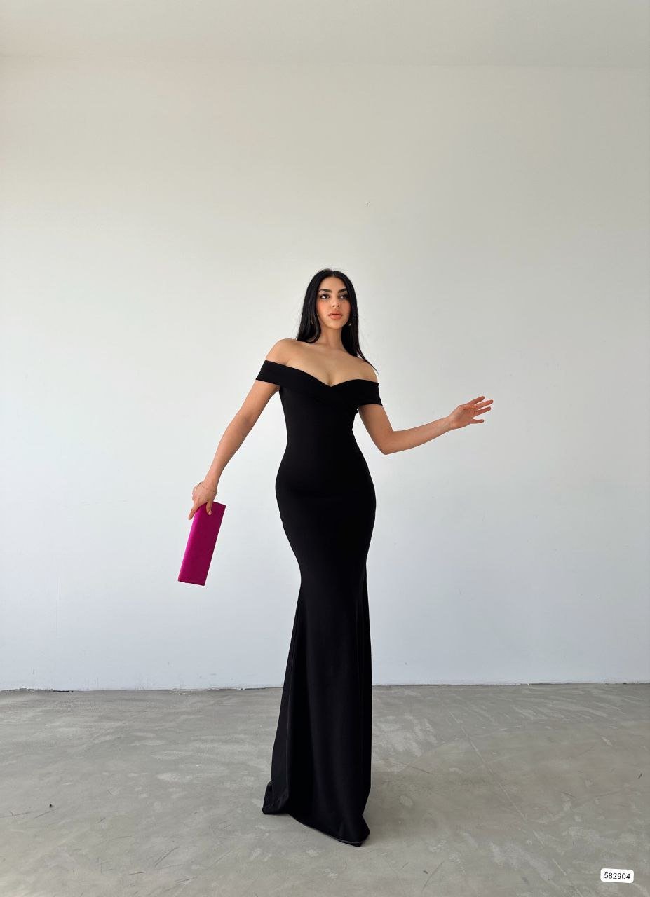 Women's Neoprene Fabric Boat Neck and Décolleté Detail Dress