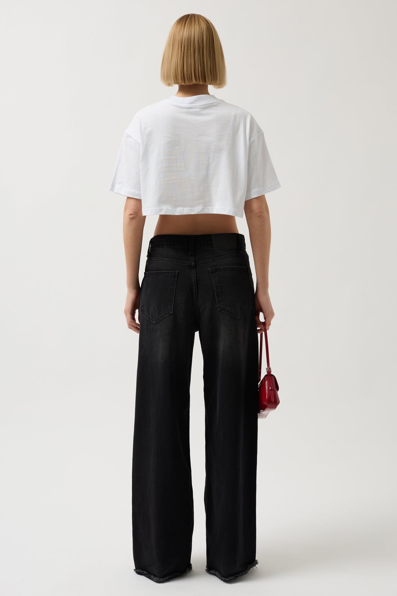 Zincir Baskılı Crop Beyaz T-Shirt