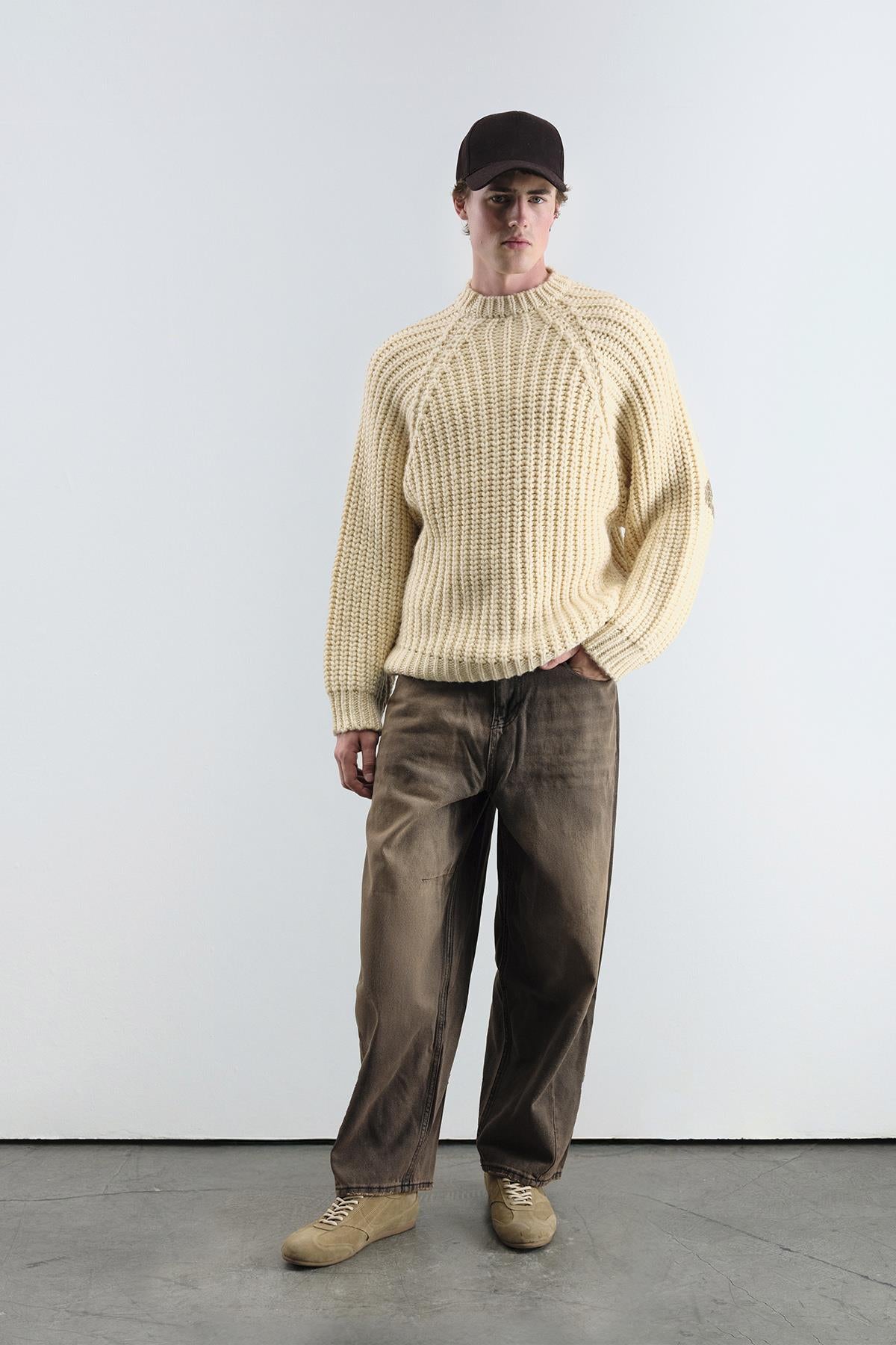 BOL KESİM BASKILI KALIN ÖRGÜLÜ TRİKO BEJ KAZAK