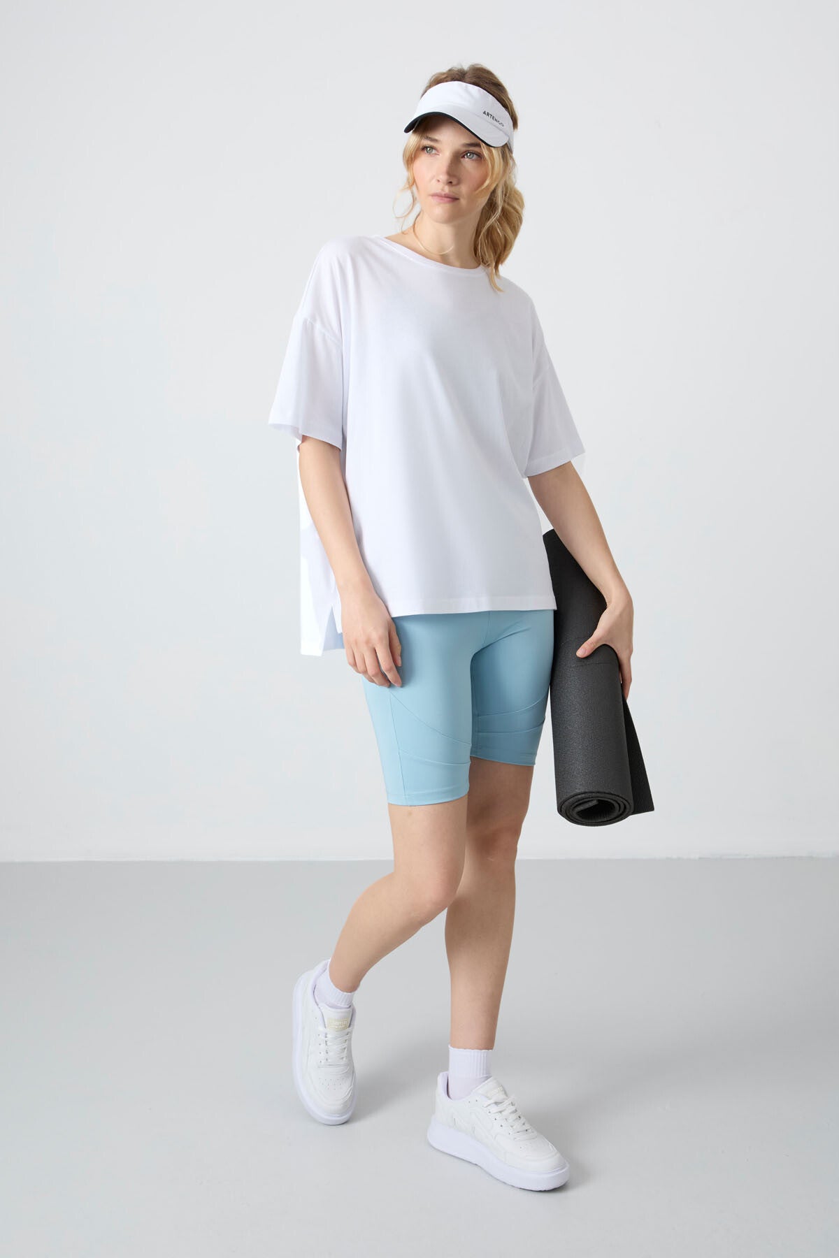 Açık Mavi Esnek Standart Fit Performans Kadın Biker Tayt - 91012