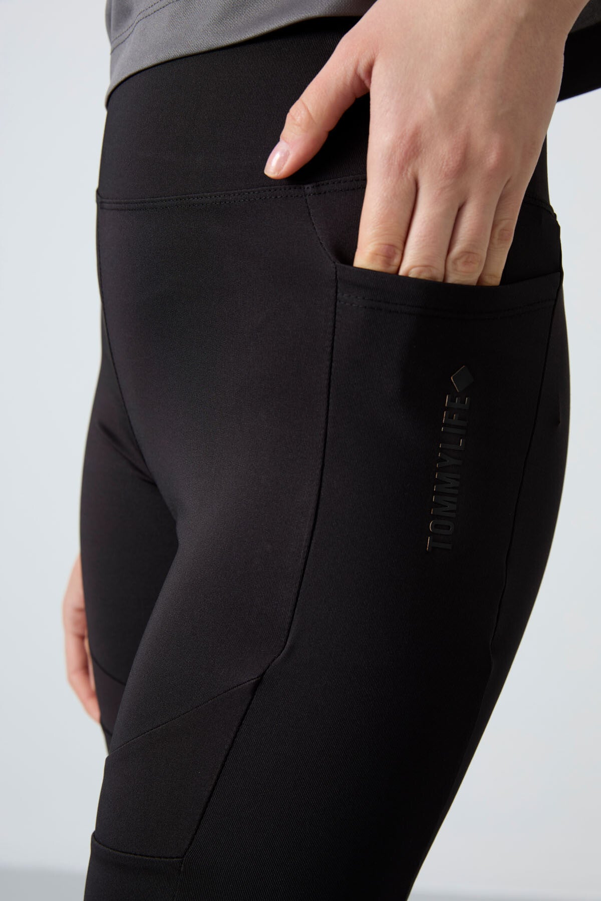 Siyah Esnek Standart Fit Performans Kadın Biker Tayt - 91012