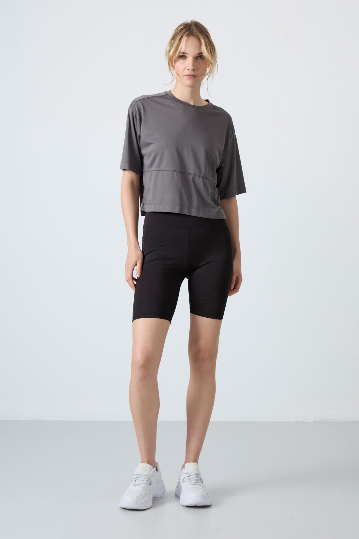 Siyah Esnek Standart Fit Performans Kadın Biker Tayt - 91012