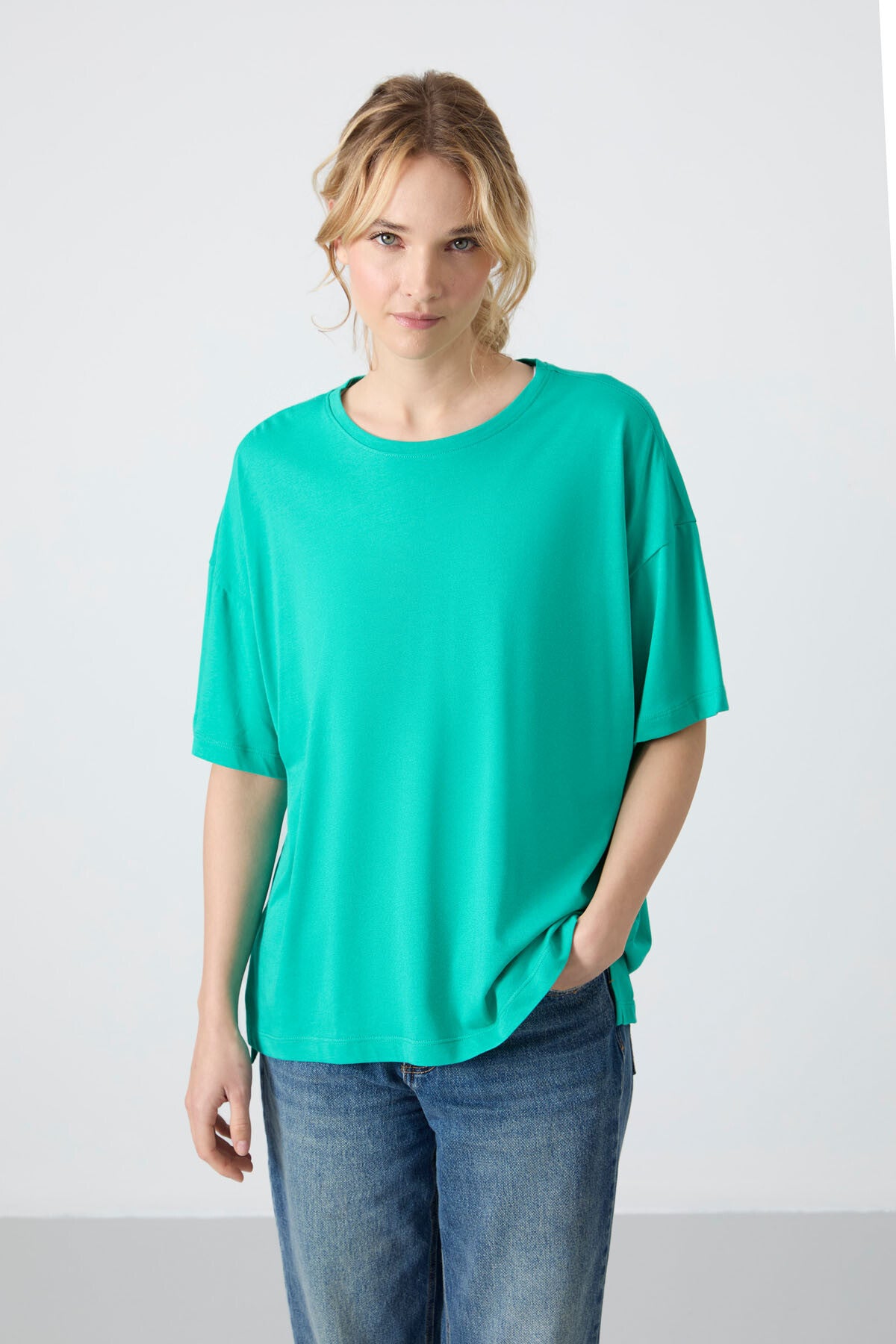 Deniz Yeşili Penye Modal Yumuşak Tuşeli Oversize Fit Basic Kadın T-Shirt- 97285