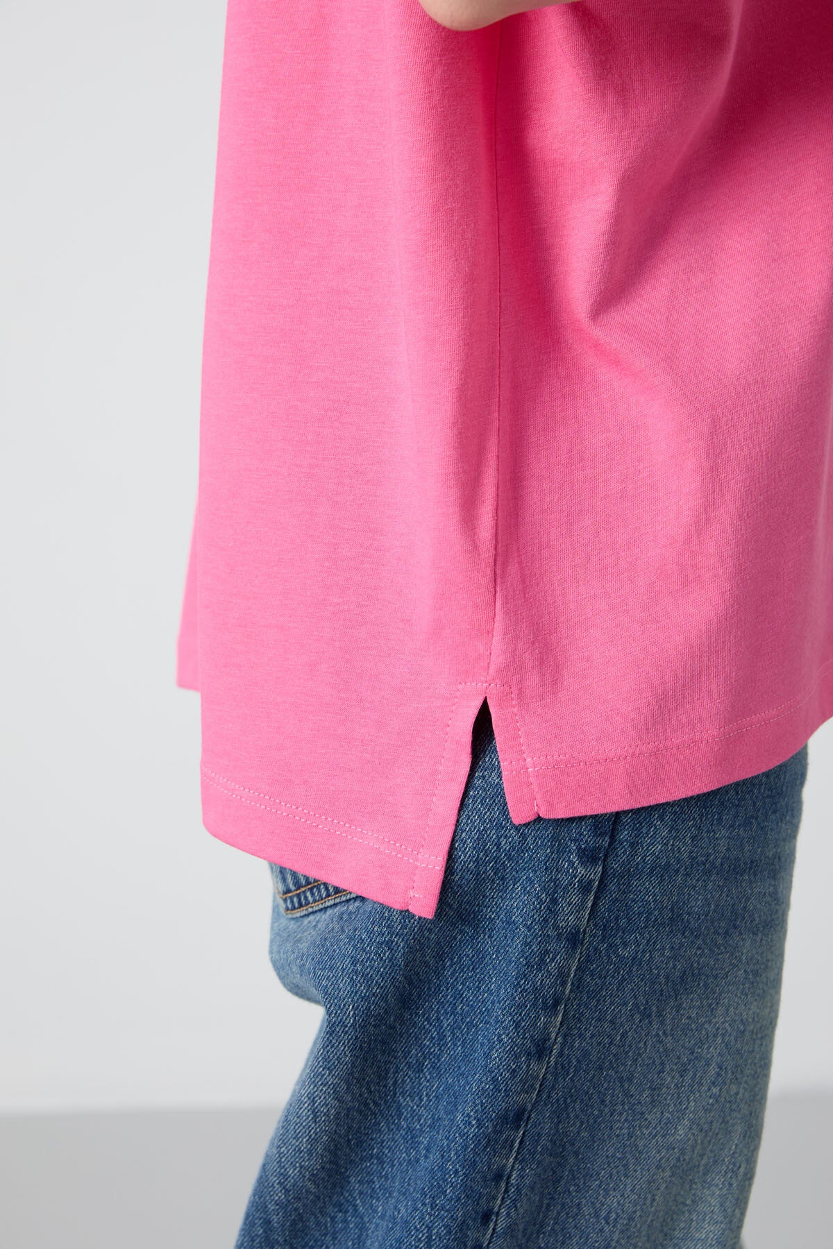 Şeker Pembe Penye Modal Yumuşak Tuşeli Oversize Fit Basic Kadın T-Shirt- 97285