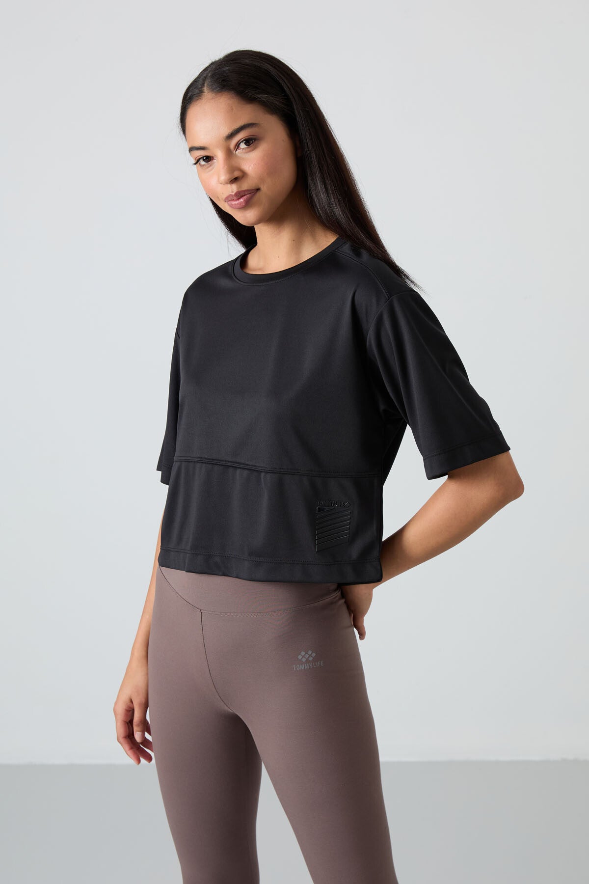 Siyah Nefes Alan Dokulu İnce Esnek Oversize Fit Performans Kadın T-Shirt - 97284