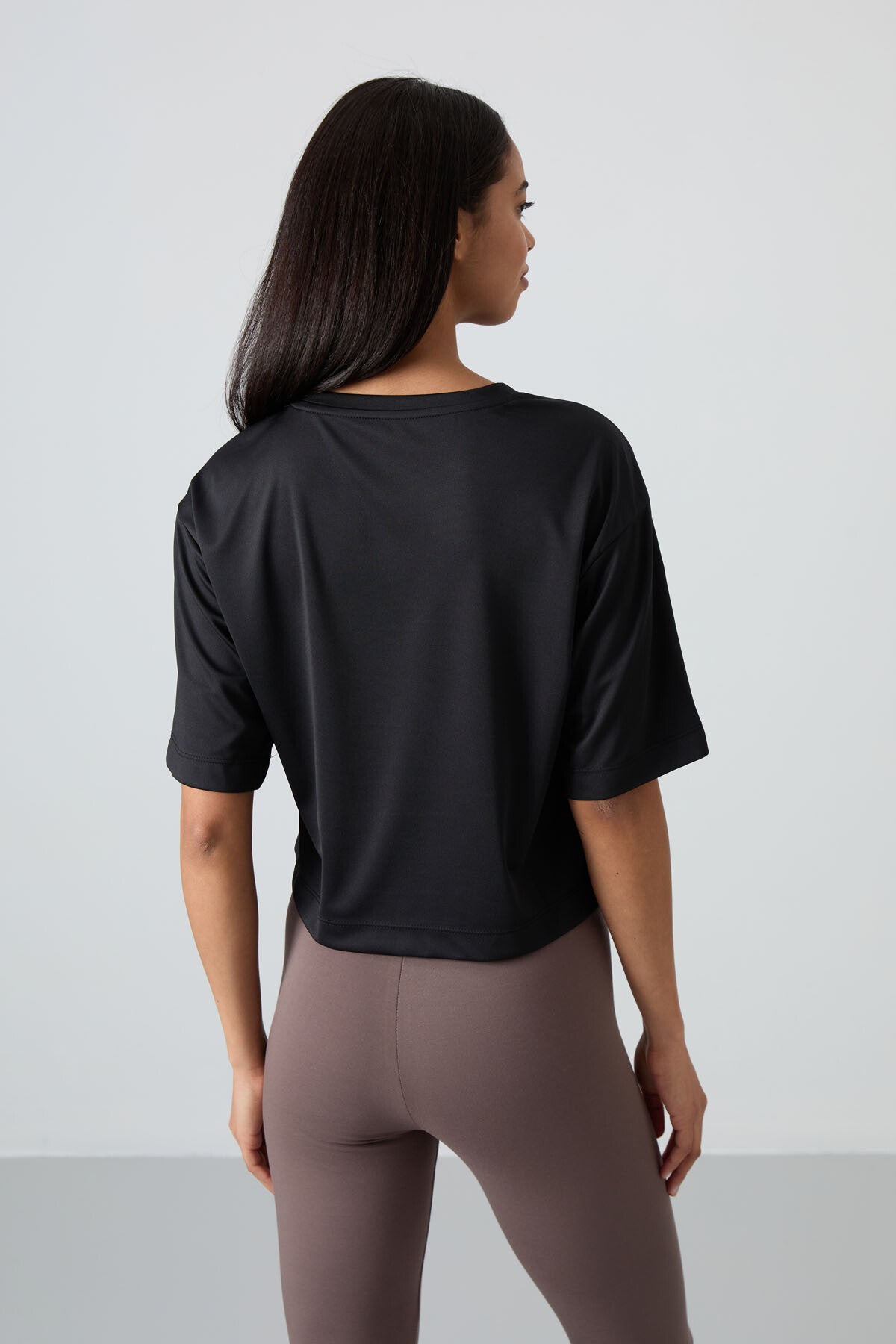 Siyah Nefes Alan Dokulu İnce Esnek Oversize Fit Performans Kadın T-Shirt - 97284