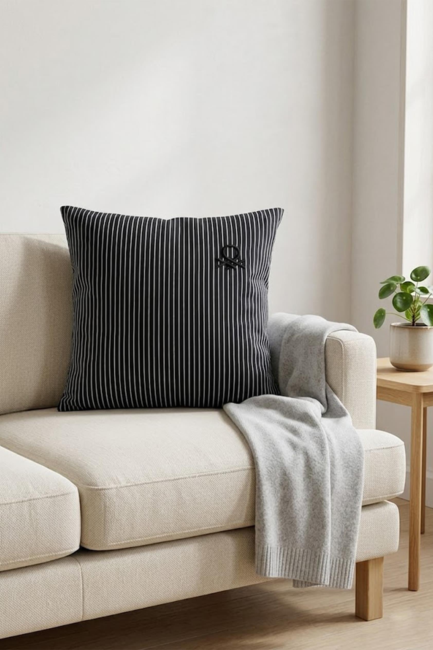 Be-28464-Bk 100% Pamuk 45*45 Cm Çizgili Kırlent Dolu Siyah Çizgili