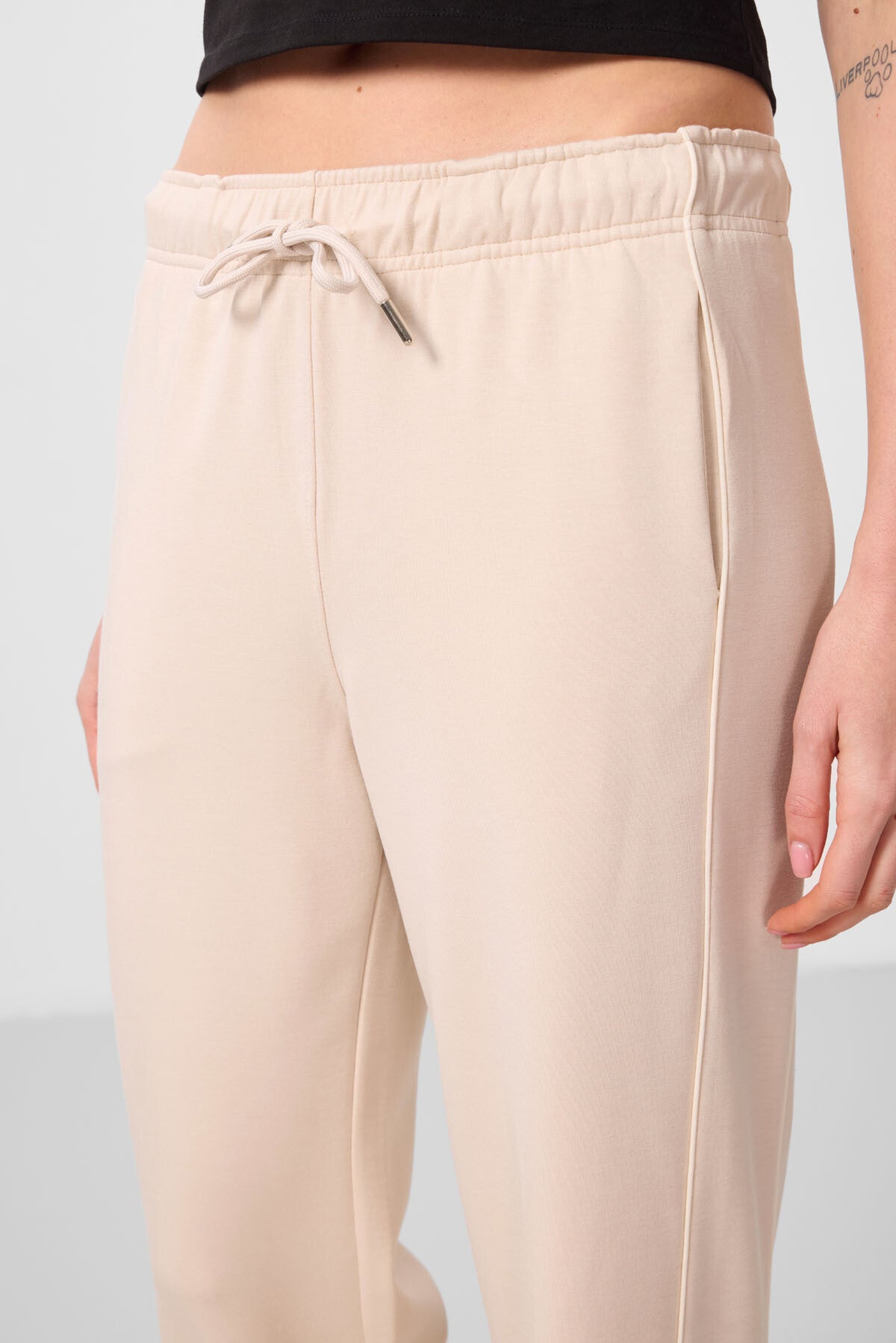 Bej Yumuşak Dokulu Yan Panel Detaylı Geniş Paça Kadın Palazzo Pantolon - 94669