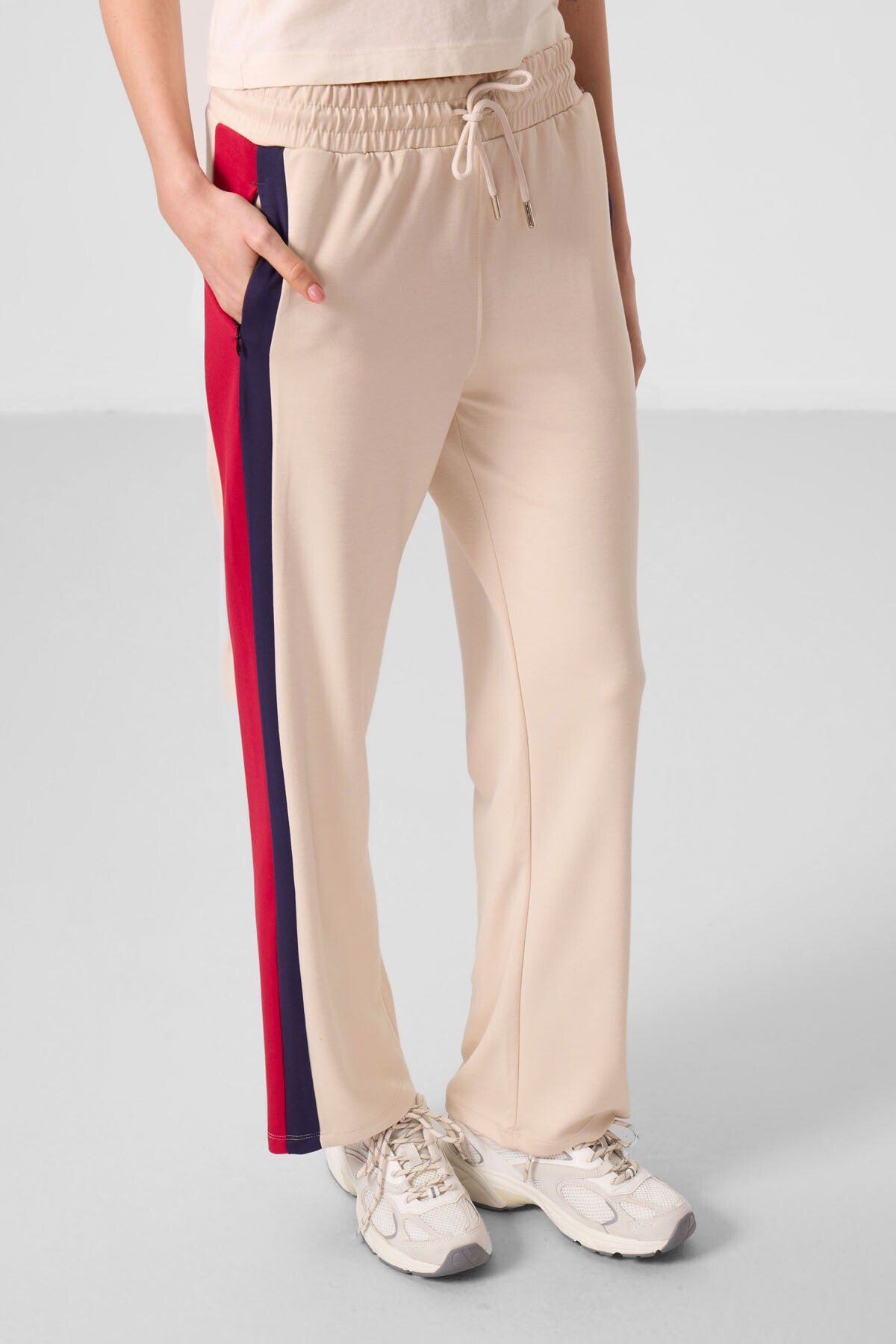 Bej Yumuşak Dokulu Yan Panel Detaylı Geniş Paça Kadın Palazzo Pantolon - 94671