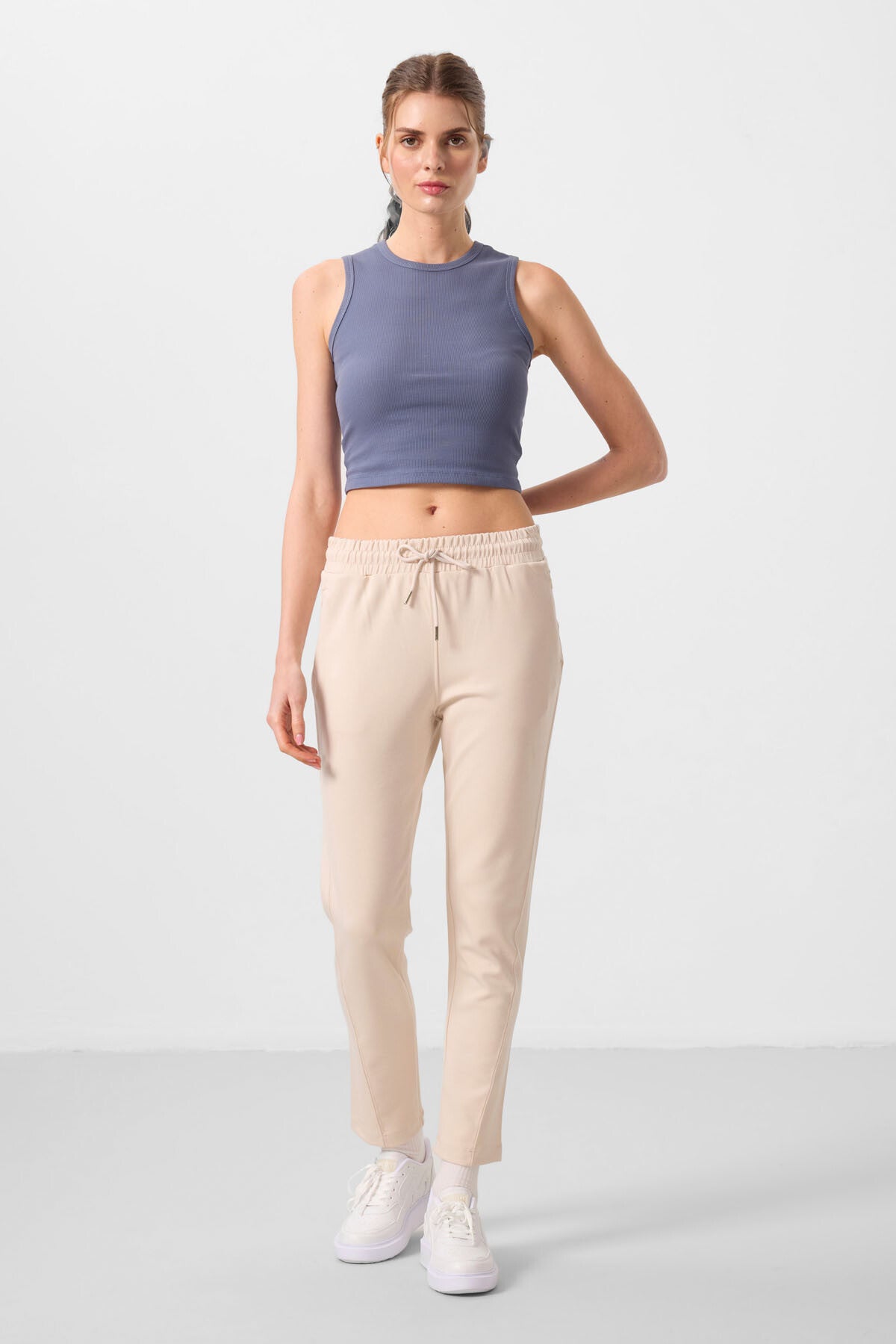 Bej Yumuşak Dokulu Gizli Fermuarlı Dar Paça Kadın Pantolon - 94668