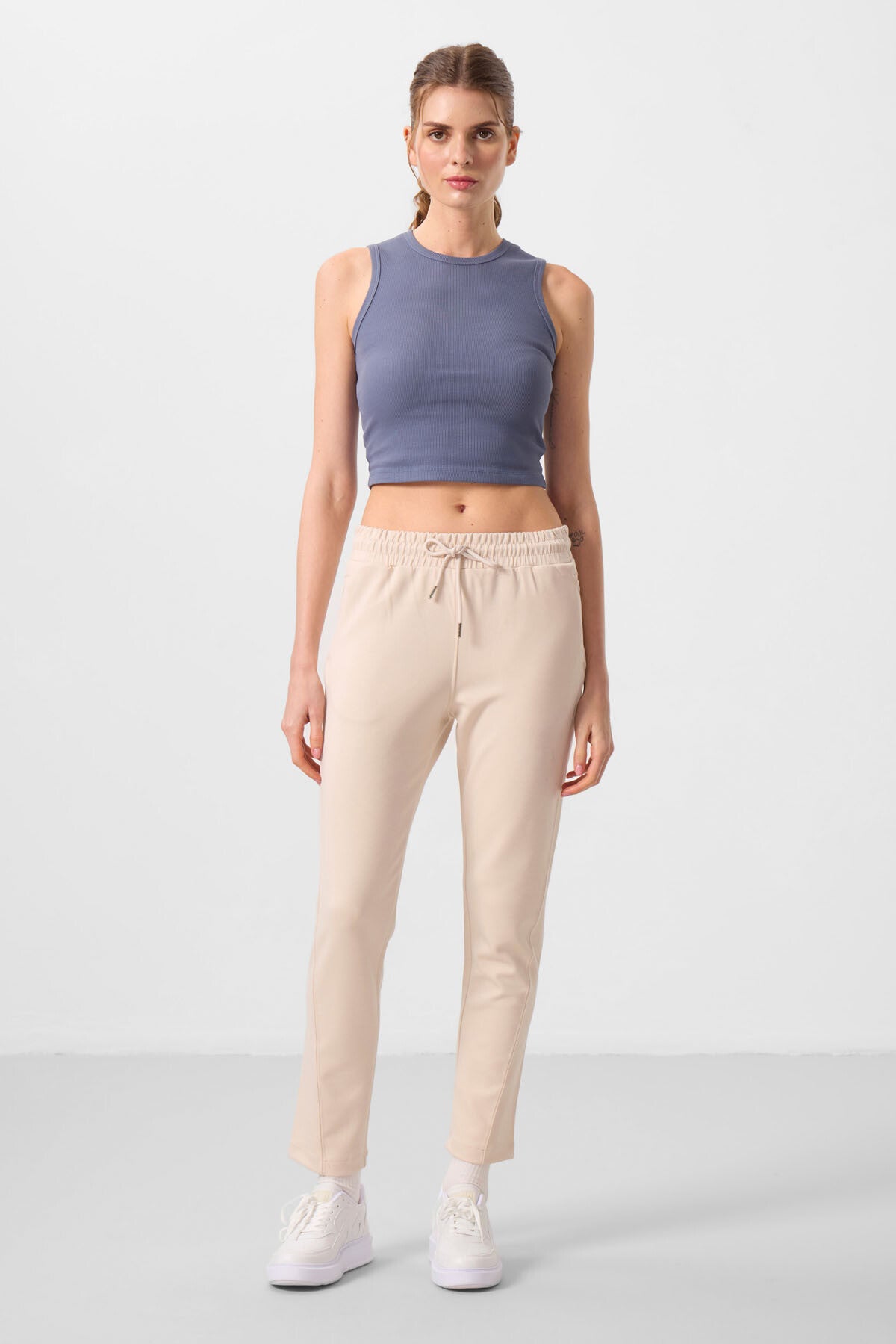 Bej Yumuşak Dokulu Gizli Fermuarlı Dar Paça Kadın Pantolon - 94668