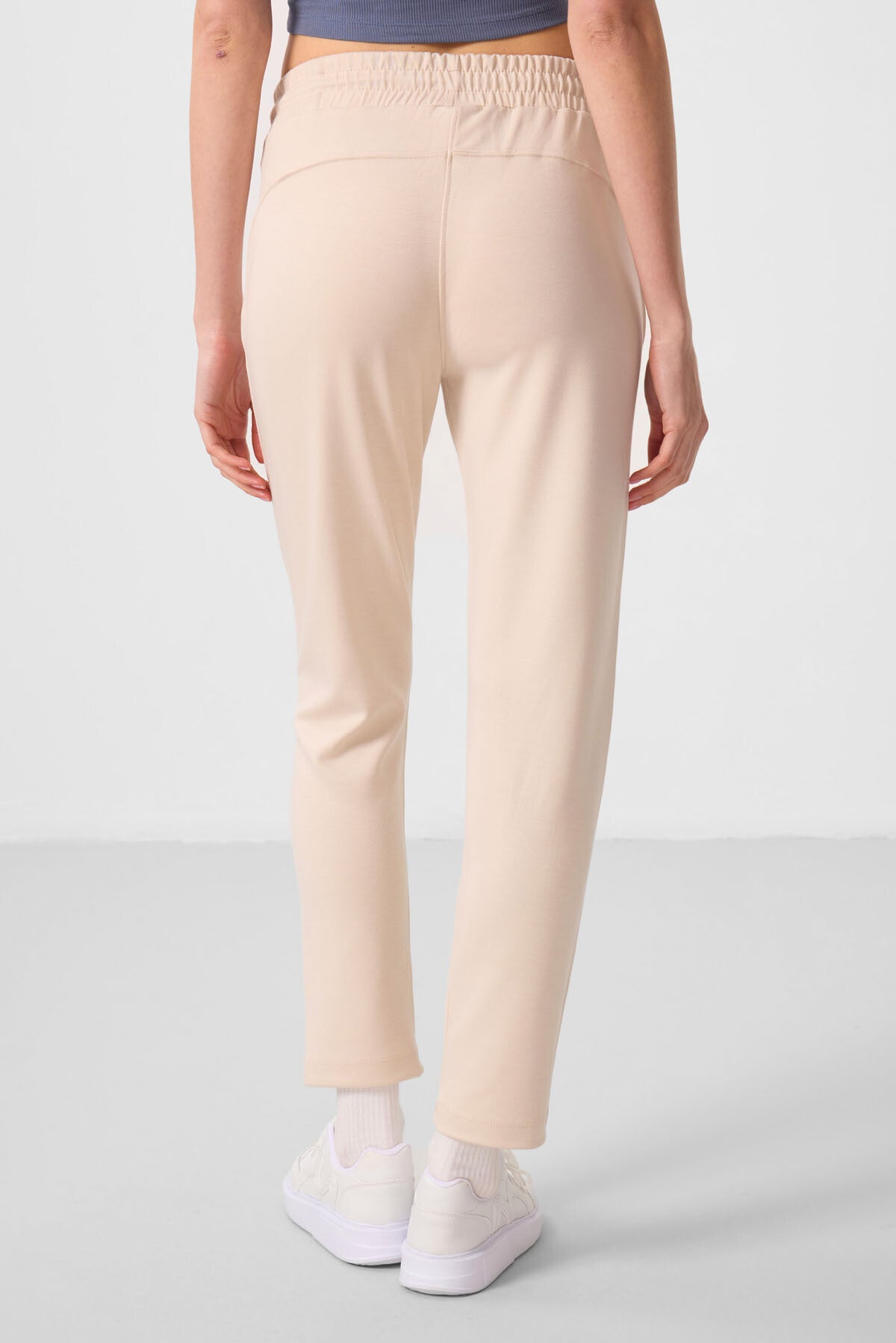 Bej Yumuşak Dokulu Gizli Fermuarlı Dar Paça Kadın Pantolon - 94668