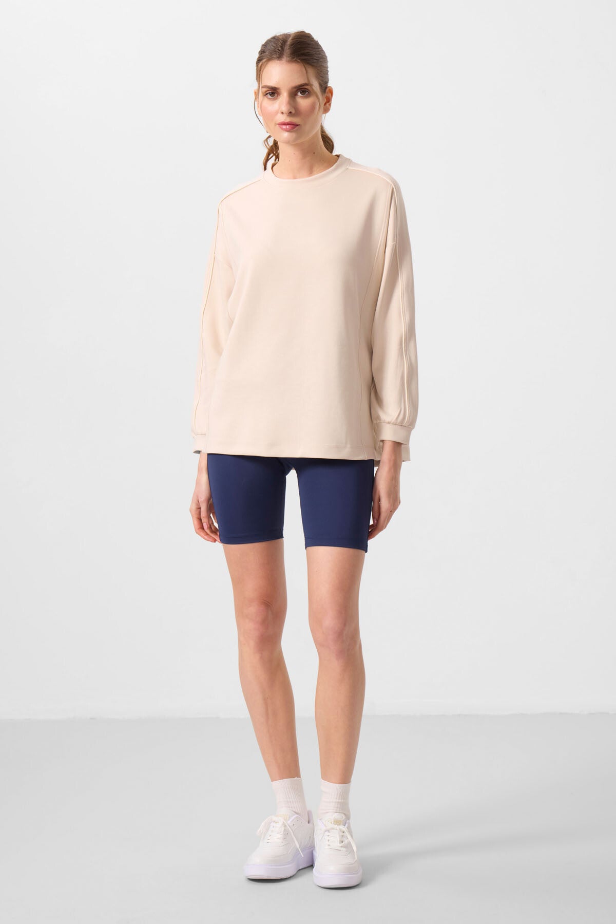 Bej Yumuşak Dokulu O Yaka Oversize Kadın Tunik Sweatshirt - 97303