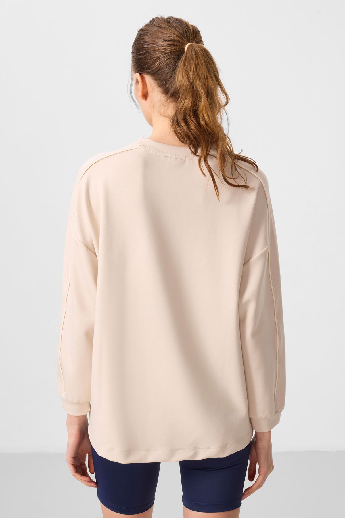 Bej Yumuşak Dokulu O Yaka Oversize Kadın Tunik Sweatshirt - 97303