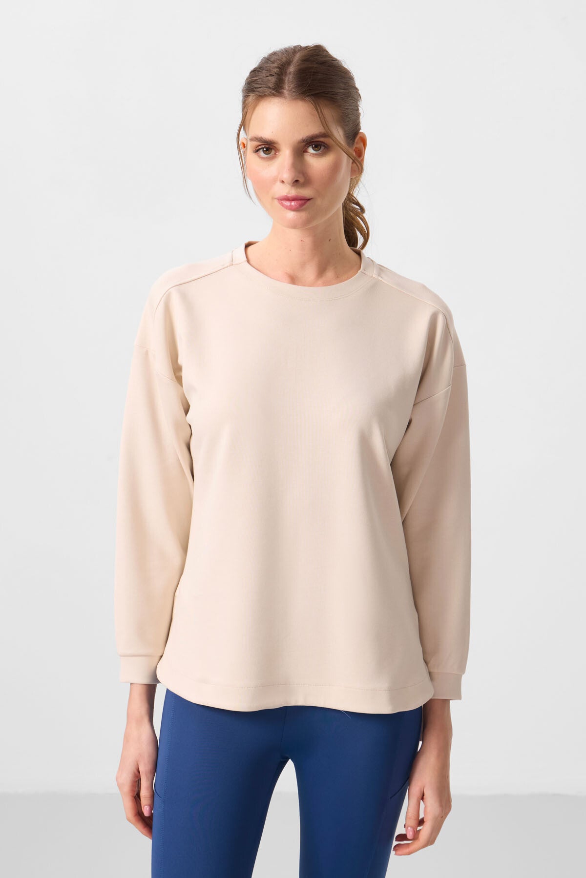 Bej Yumuşak Dokulu O Yaka Rahat Form Kadın Tunik Sweatshirt - 97305