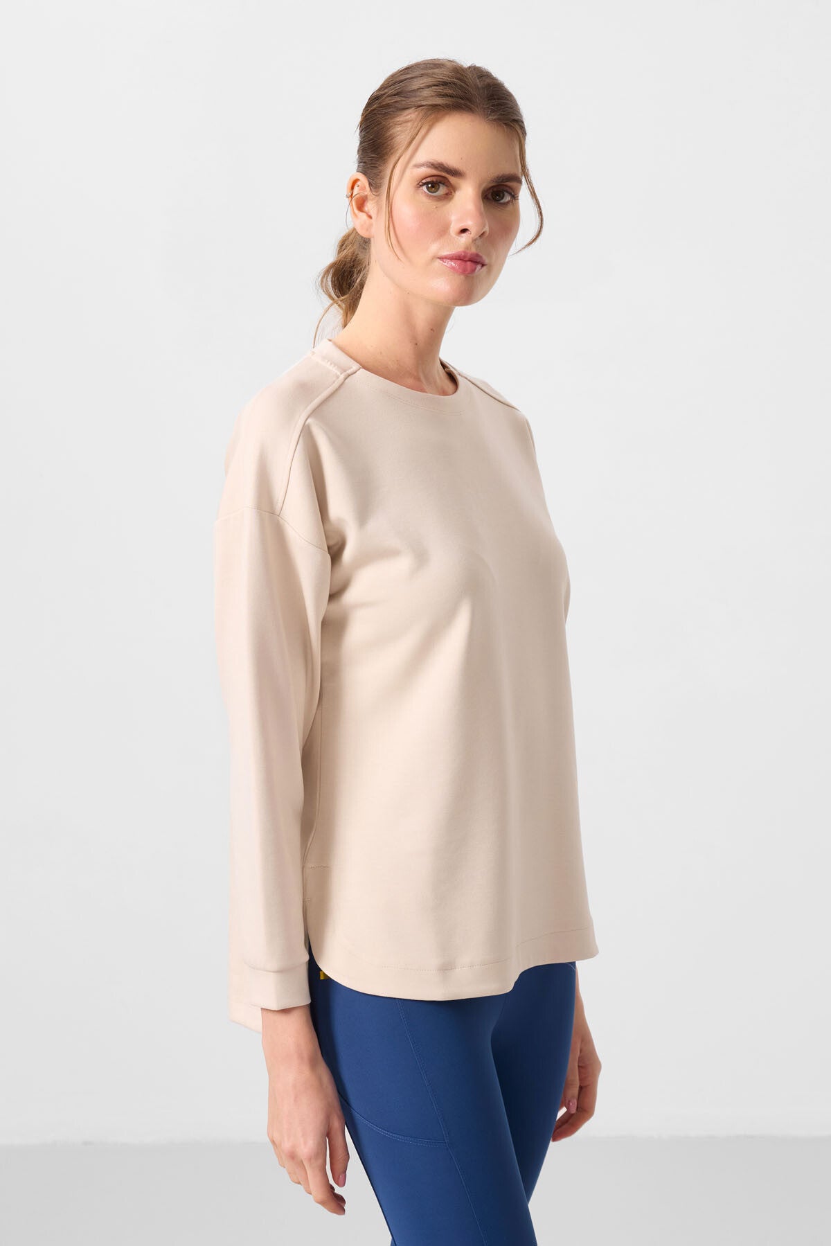 Bej Yumuşak Dokulu O Yaka Rahat Form Kadın Tunik Sweatshirt - 97305