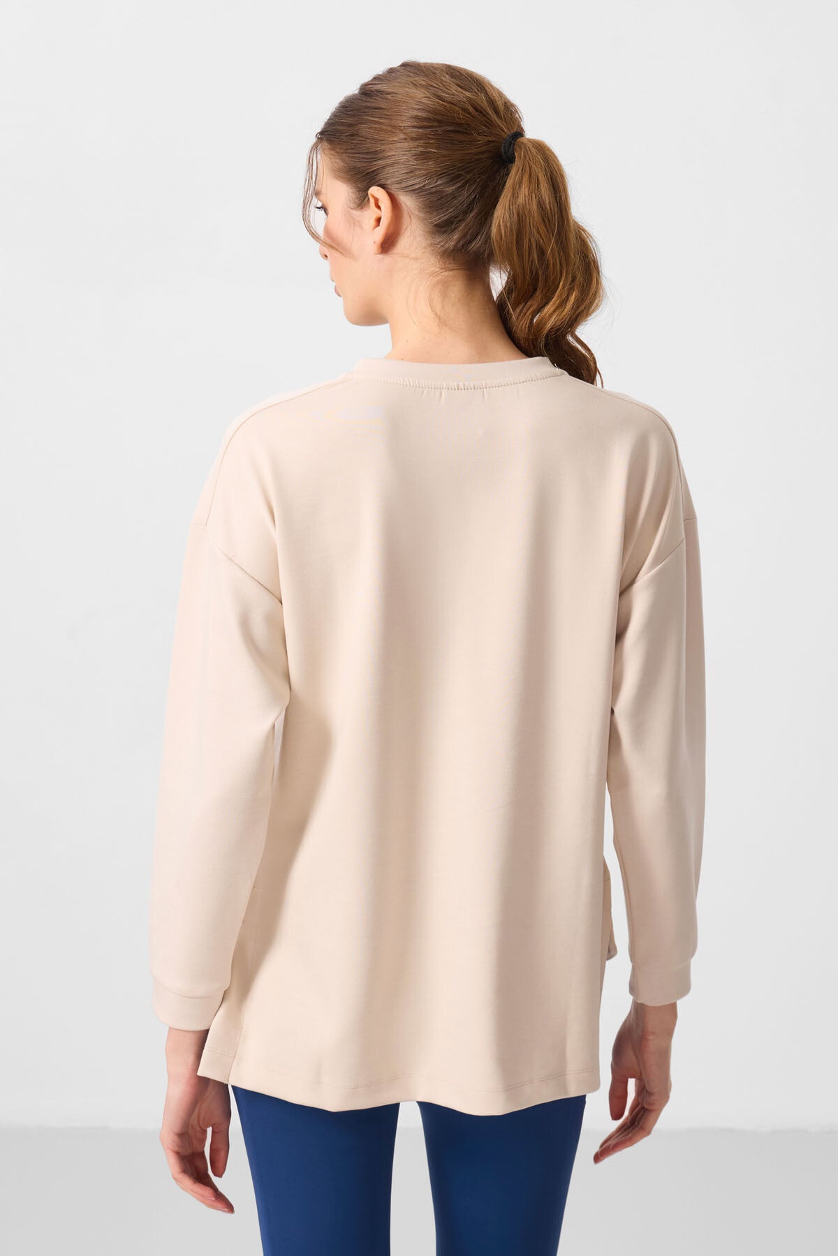 Bej Yumuşak Dokulu O Yaka Rahat Form Kadın Tunik Sweatshirt - 97305