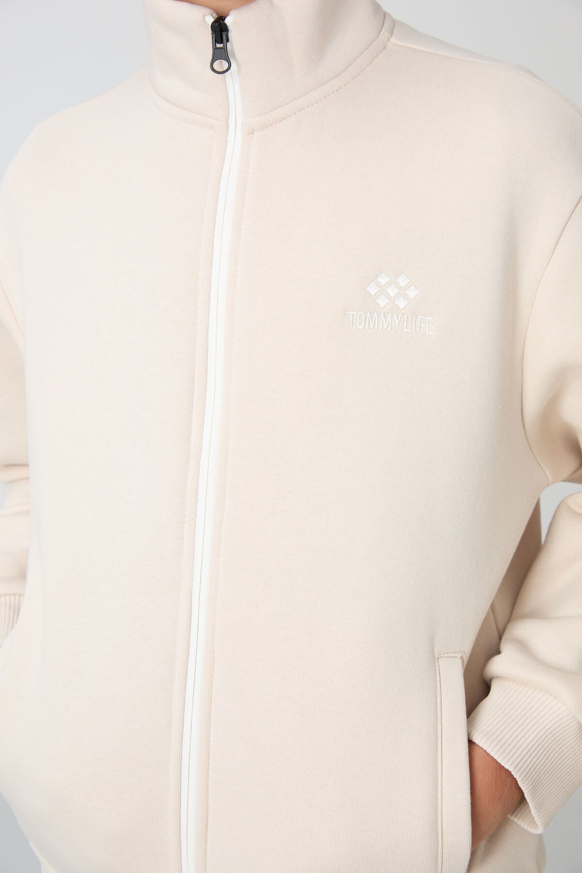 Bej Pamuklu Kalın İçi Tüylü Yumuşak Dokulu Standart Fit Nakışlı Erkek Çocuk Eşofman Takım - 11256