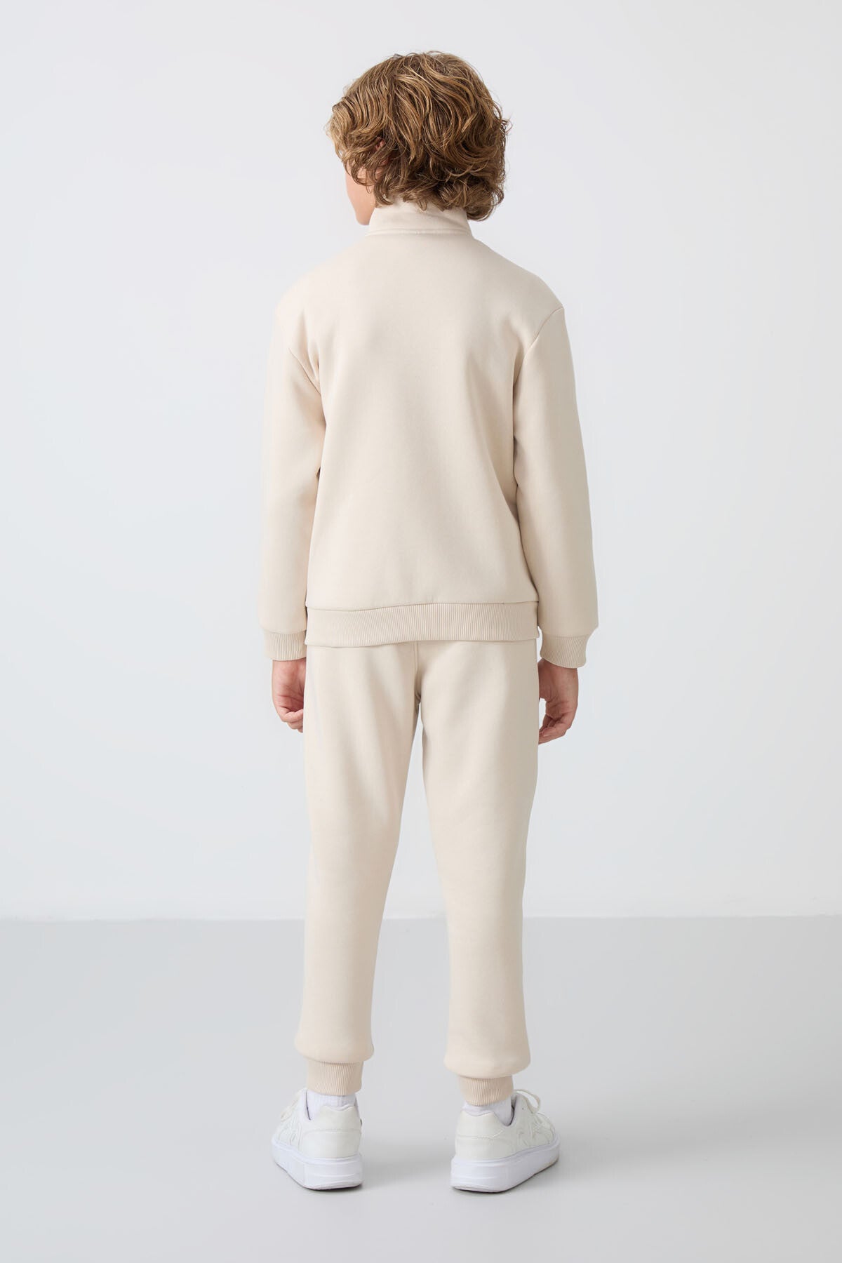 Bej Pamuklu Kalın İçi Tüylü Yumuşak Dokulu Standart Fit Nakışlı Erkek Çocuk Eşofman Takım - 11256