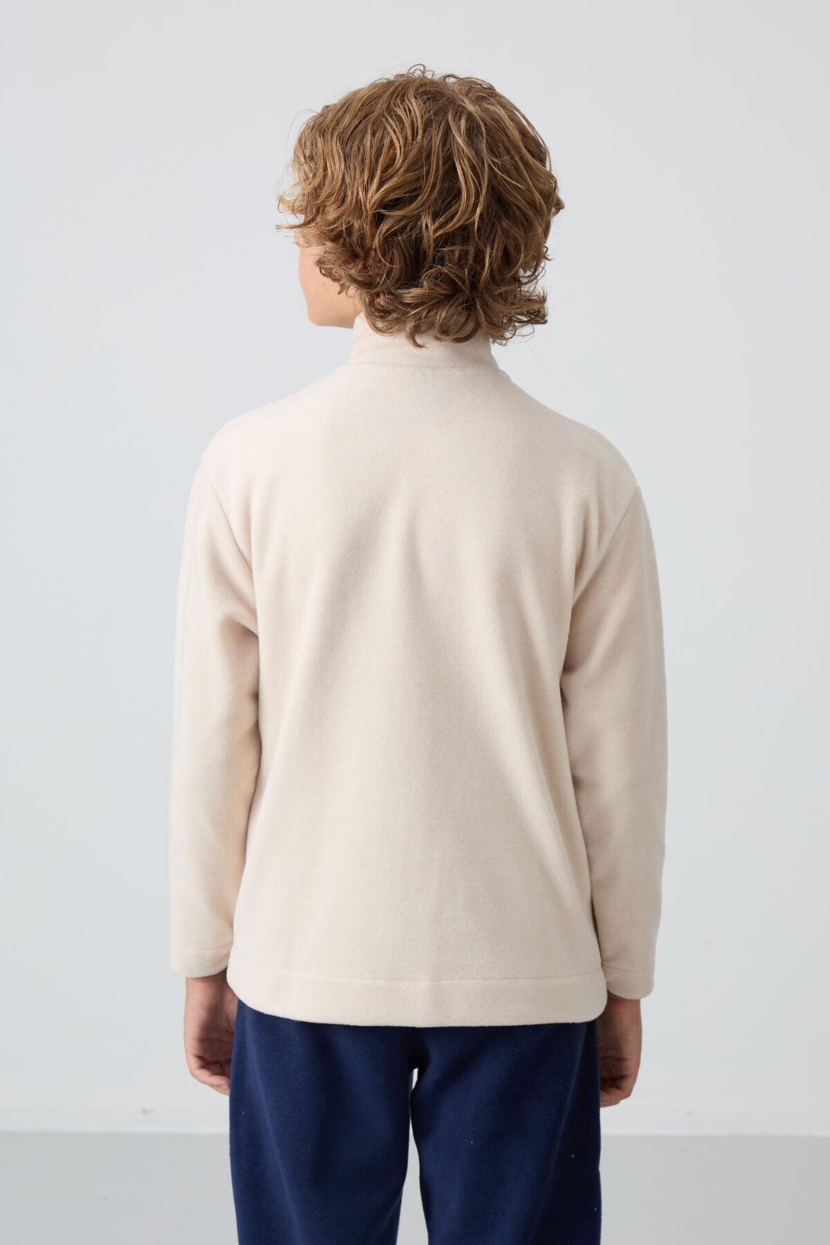 Bej Kalın Yumuşak Dokulu Standart Fit Nakışlı Polar Erkek Çocuk Sweatshirt - 11223