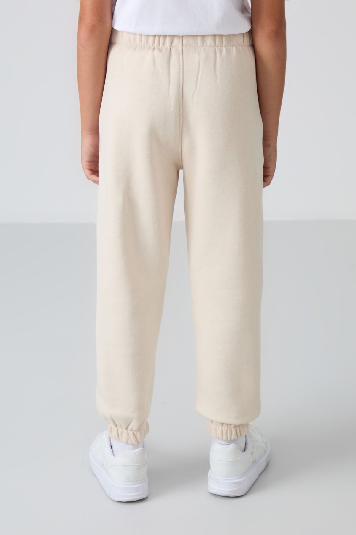 Bej Pamuklu Kalın İçi Tüylü Yumuşak Dokulu Standart Fit Baskılı Erkek Çocuk Eşofman Alt - 11225