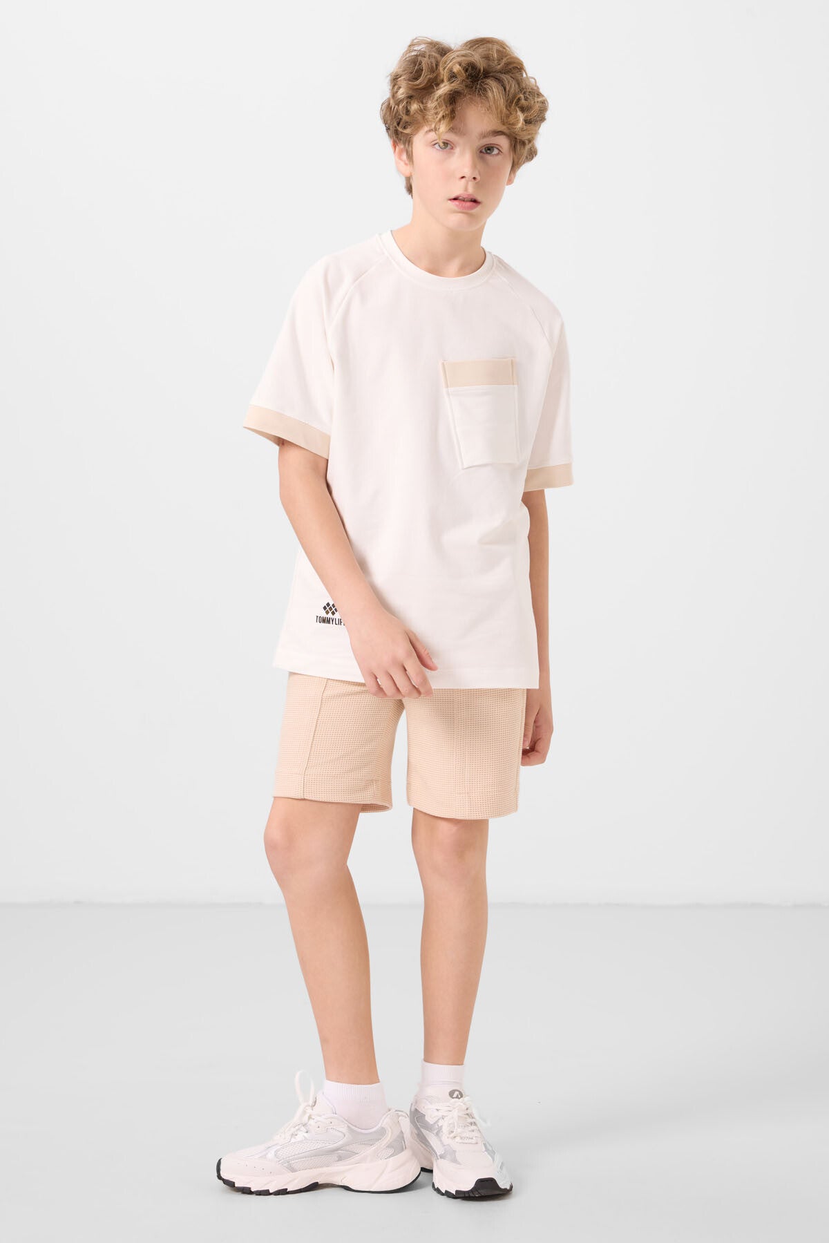 Bej Pamuklu Yumuşak Dokulu Standart Fit Basic Erkek Çocuk Şort - 11289