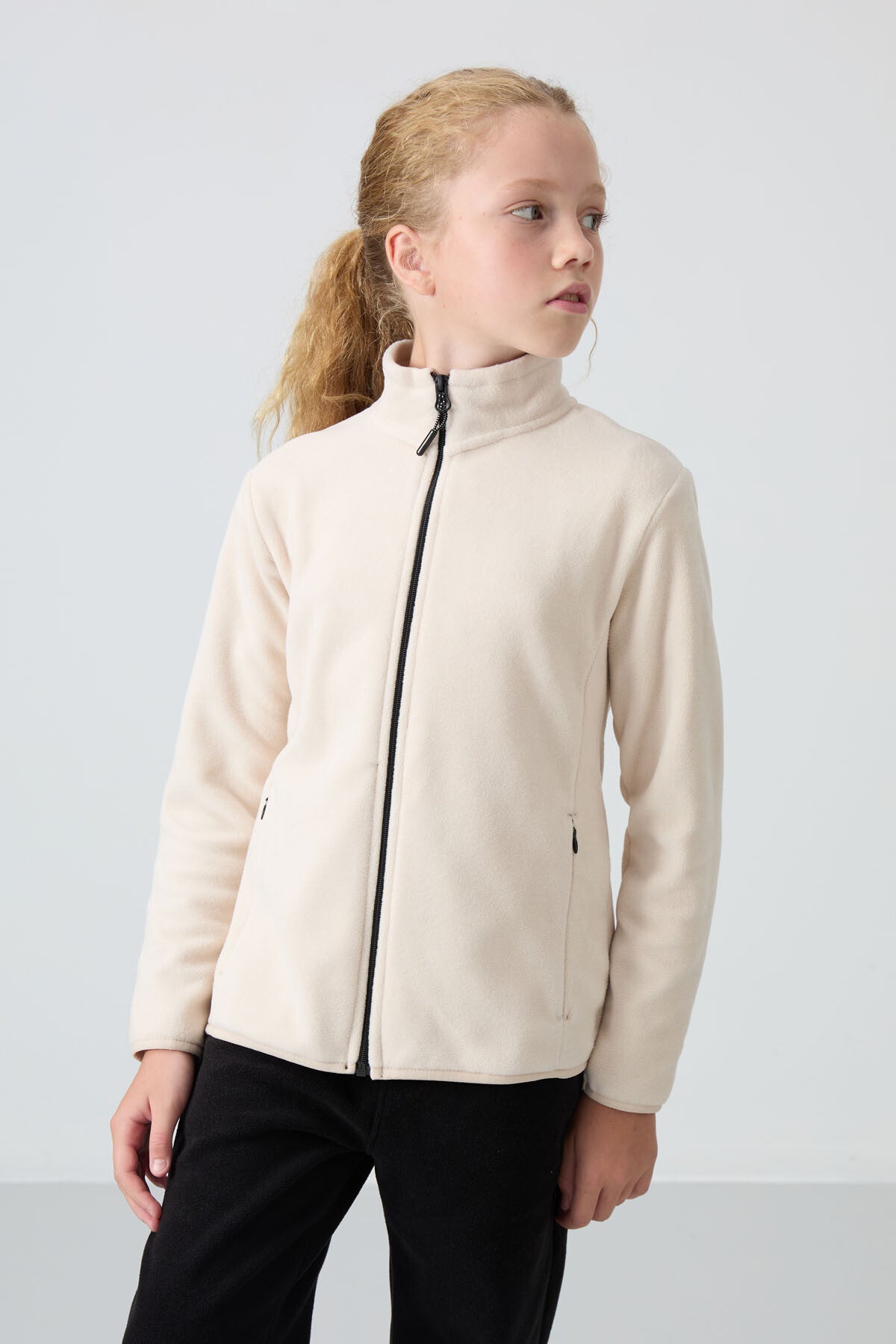 Bej Kalın Yumuşak Dokulu Standart Fit Nakışlı Polar Kız Çocuk Sweatshirt - 75154