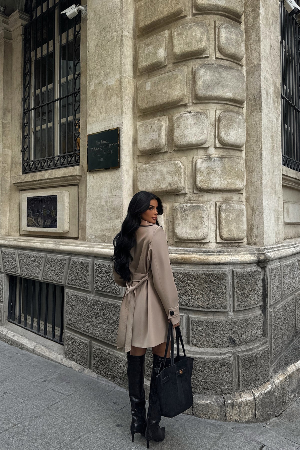 Bej Kruvaze Pyrena Kısa Trençkot ATE-1571