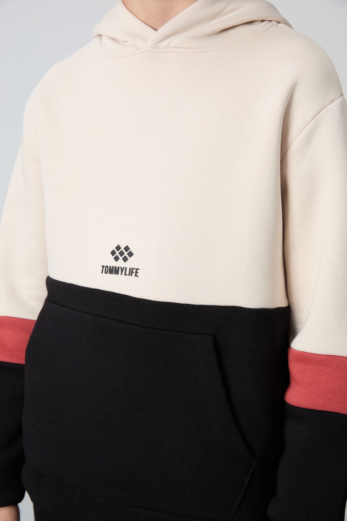 Bej-Siyah Pamuklu Kalın İçi Tüylü Standart Fit Nakışlı Erkek Çocuk Eşofman Takım - 11255