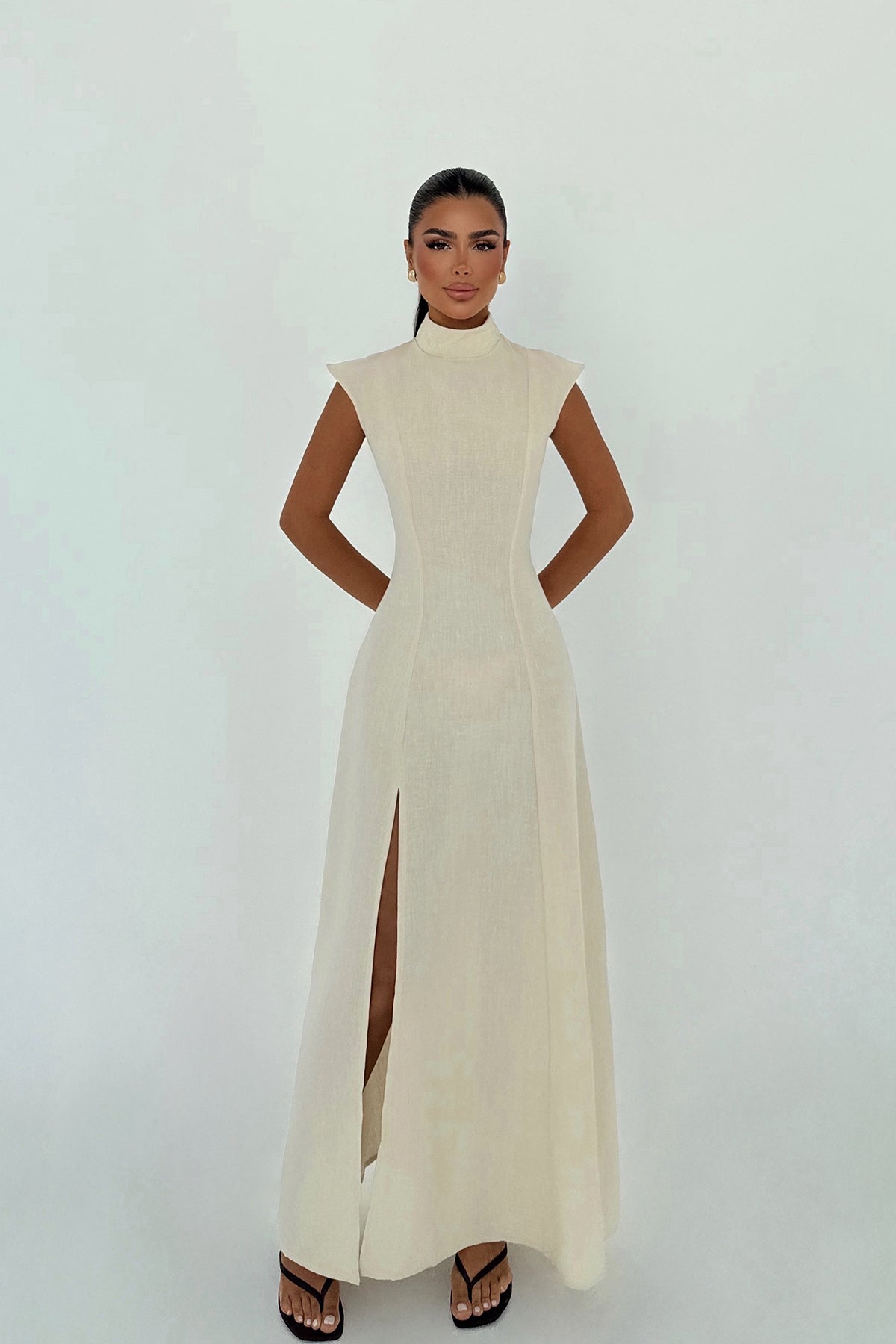 Bej Rochelle Uzun Yırtmaçlı Elbise ATE-3250