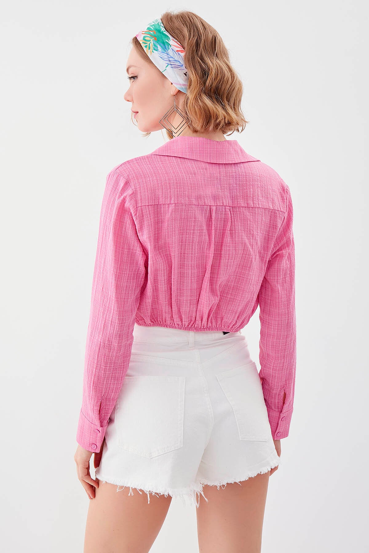 Beli Halka Detaylı V Yaka Lastikli Crop Bluz