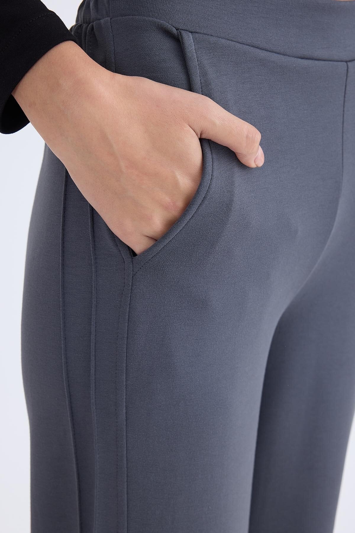 Beli Lastikli Geniş Paça Eşofman Pantolon